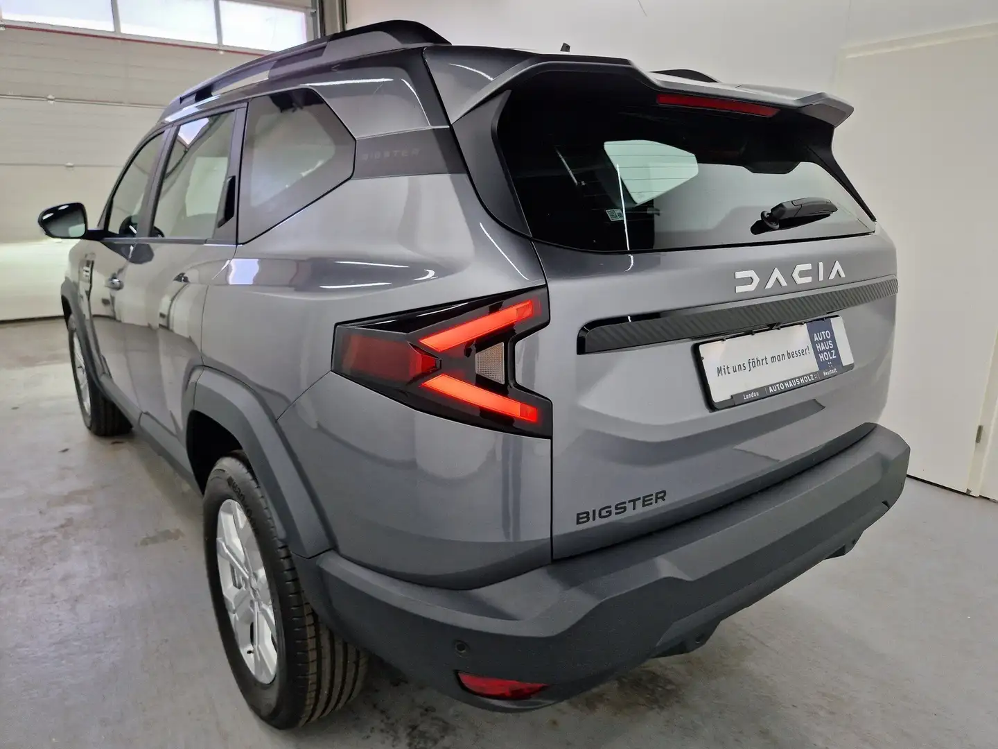 Dacia Bigster Essential TCe 140 Media Display Grau - 2