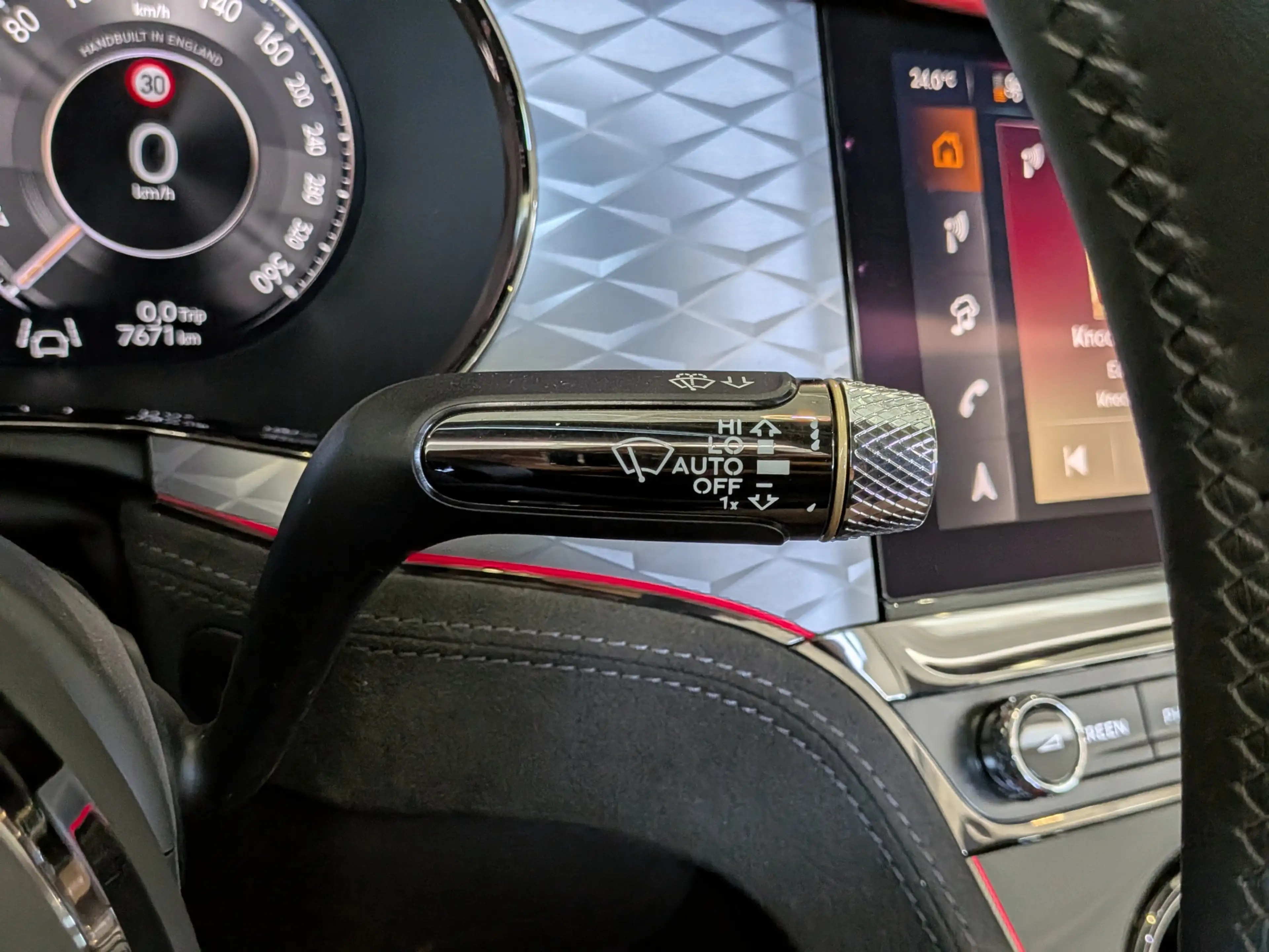 Bentley Continental GTC 4.0 V8 Hybrid Mulliner First 1 Edition — photo 31