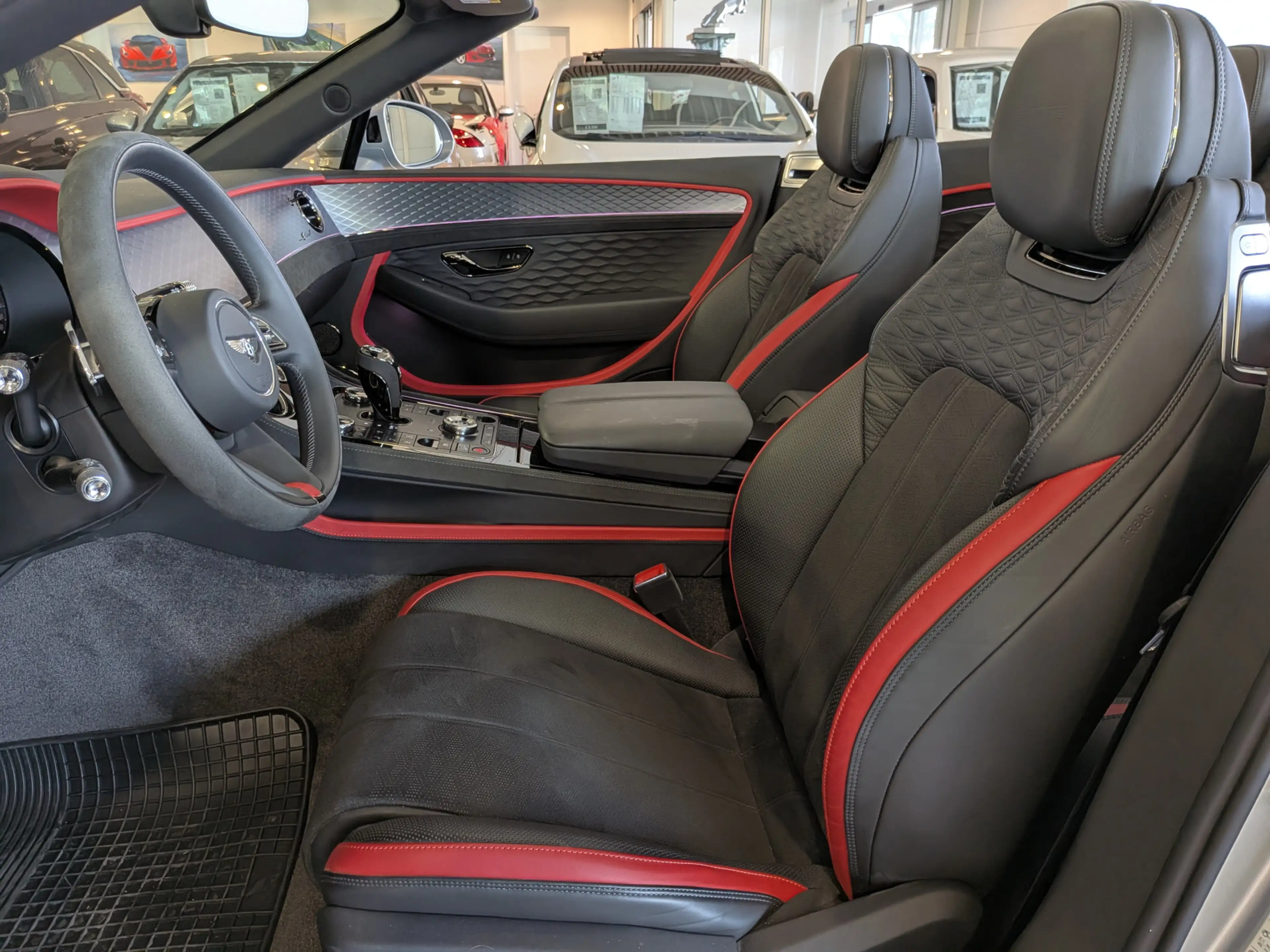 Bentley Continental GTC 4.0 V8 Hybrid Mulliner First 1 Edition — photo 11
