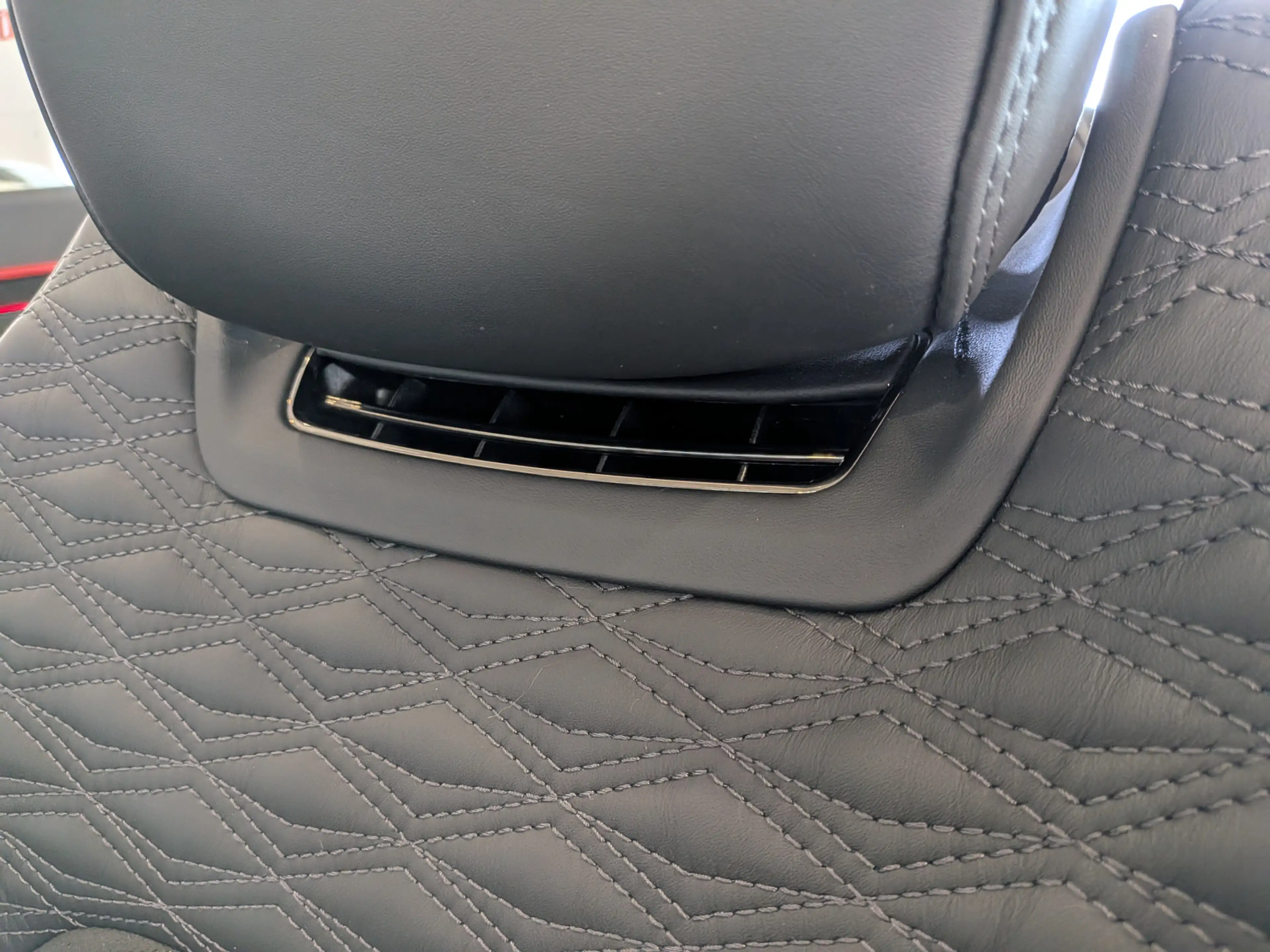 Bentley Continental GTC 4.0 V8 Hybrid Mulliner First 1 Edition — photo 14