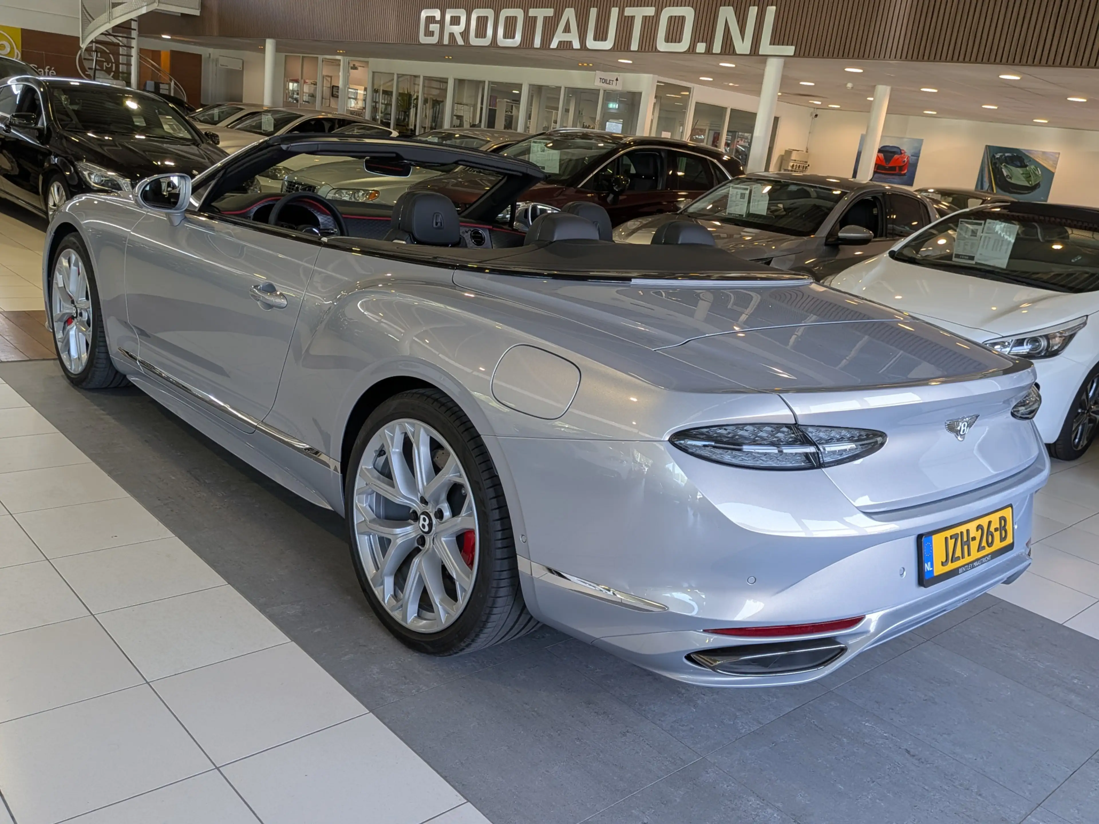 Bentley Continental GTC 4.0 V8 Hybrid Mulliner First 1 Edition — photo 3