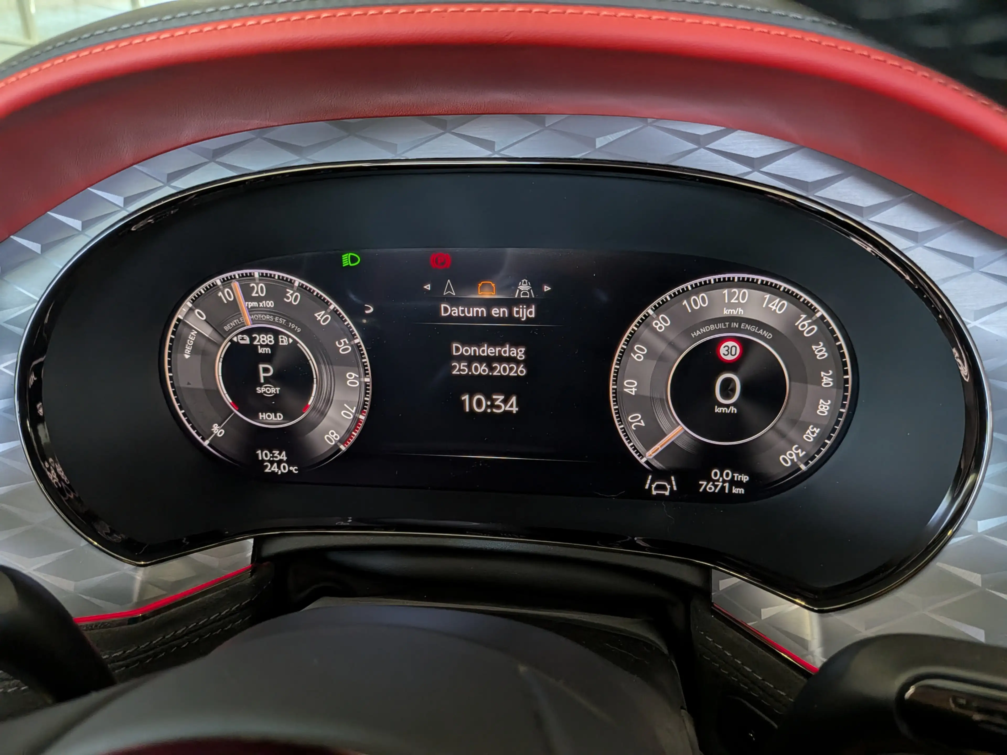 Bentley Continental GTC 4.0 V8 Hybrid Mulliner First 1 Edition — photo 25