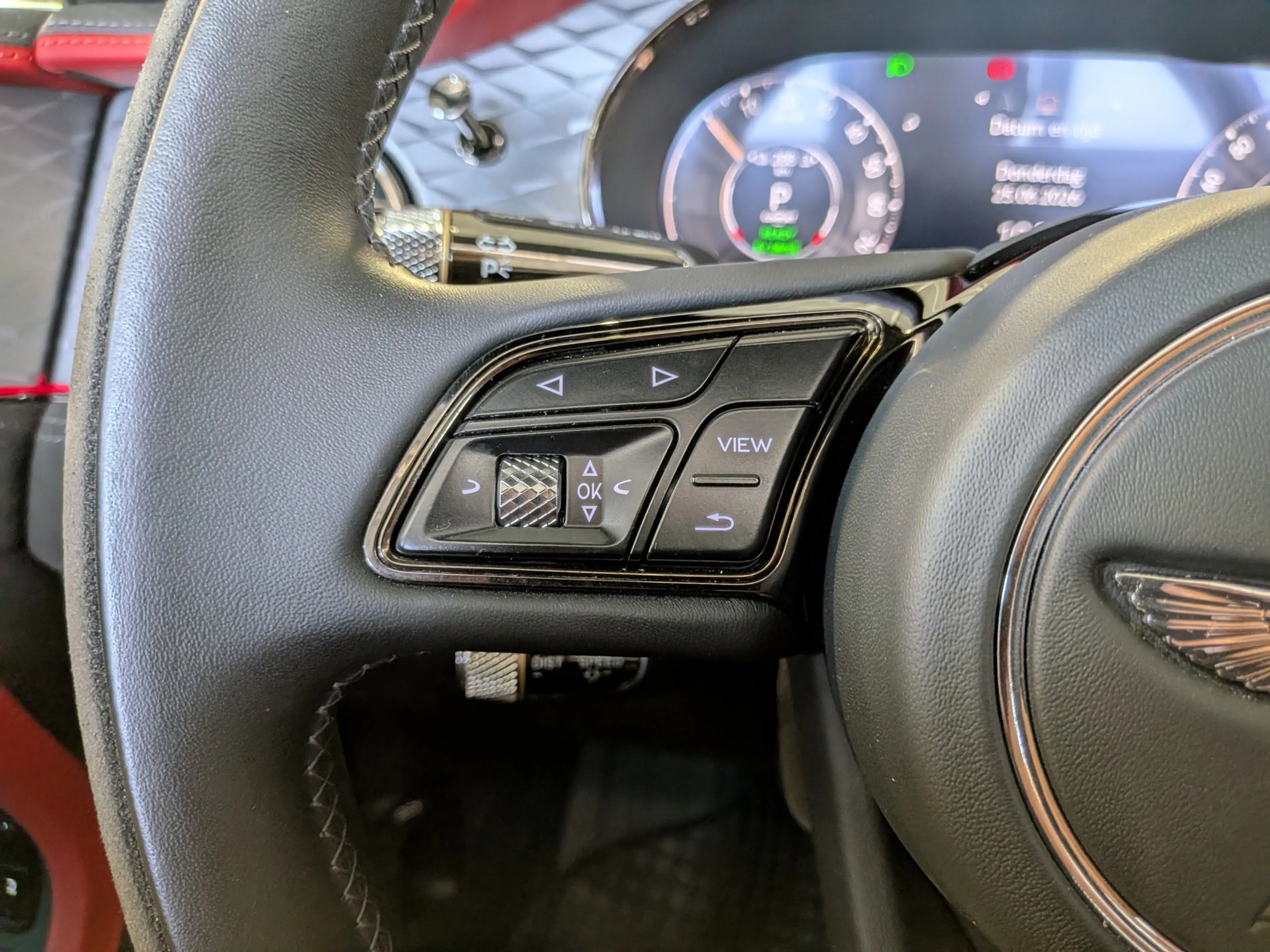 Bentley Continental GTC 4.0 V8 Hybrid Mulliner First 1 Edition — photo 26