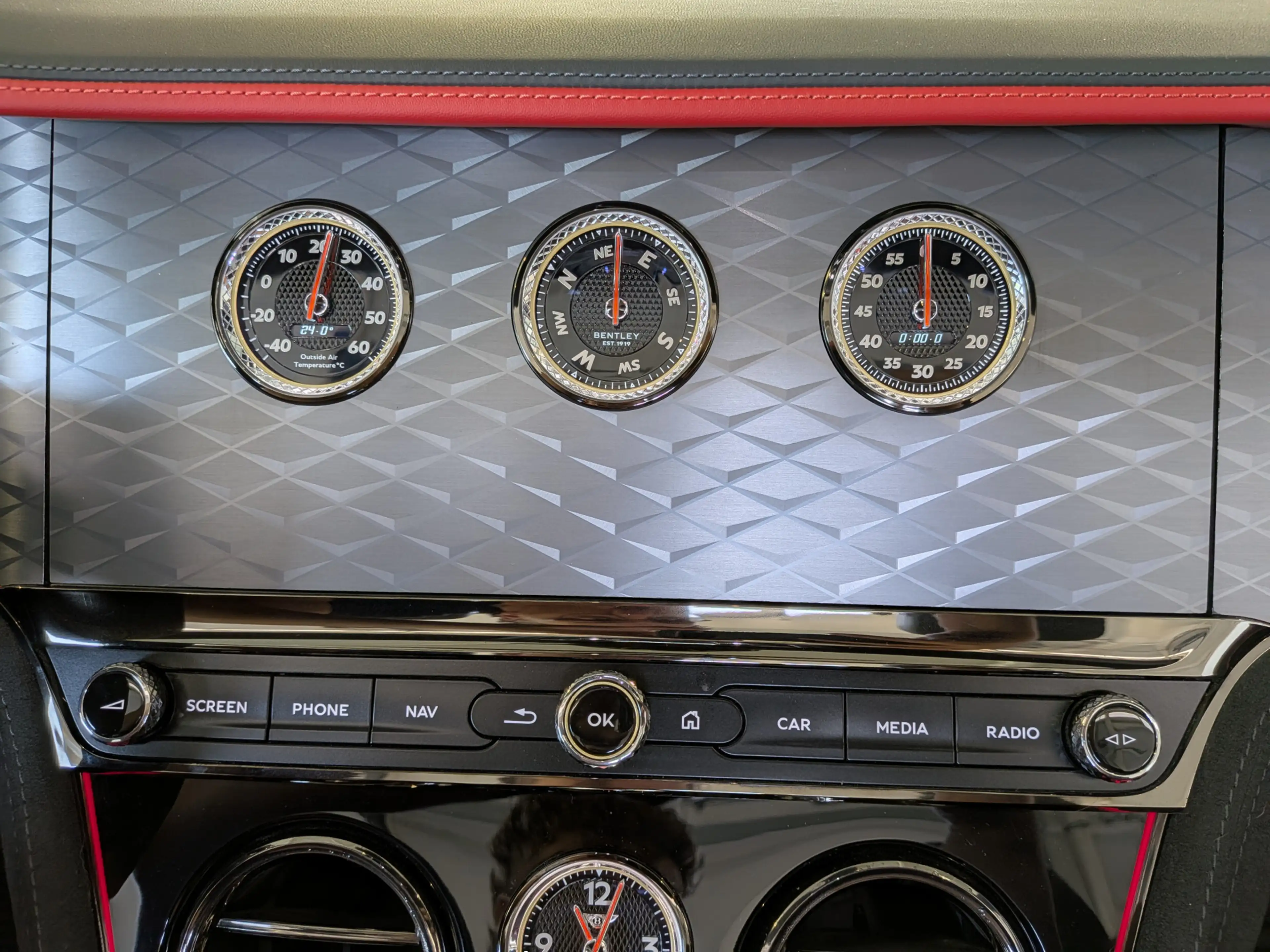 Bentley Continental GTC 4.0 V8 Hybrid Mulliner First 1 Edition — photo 47