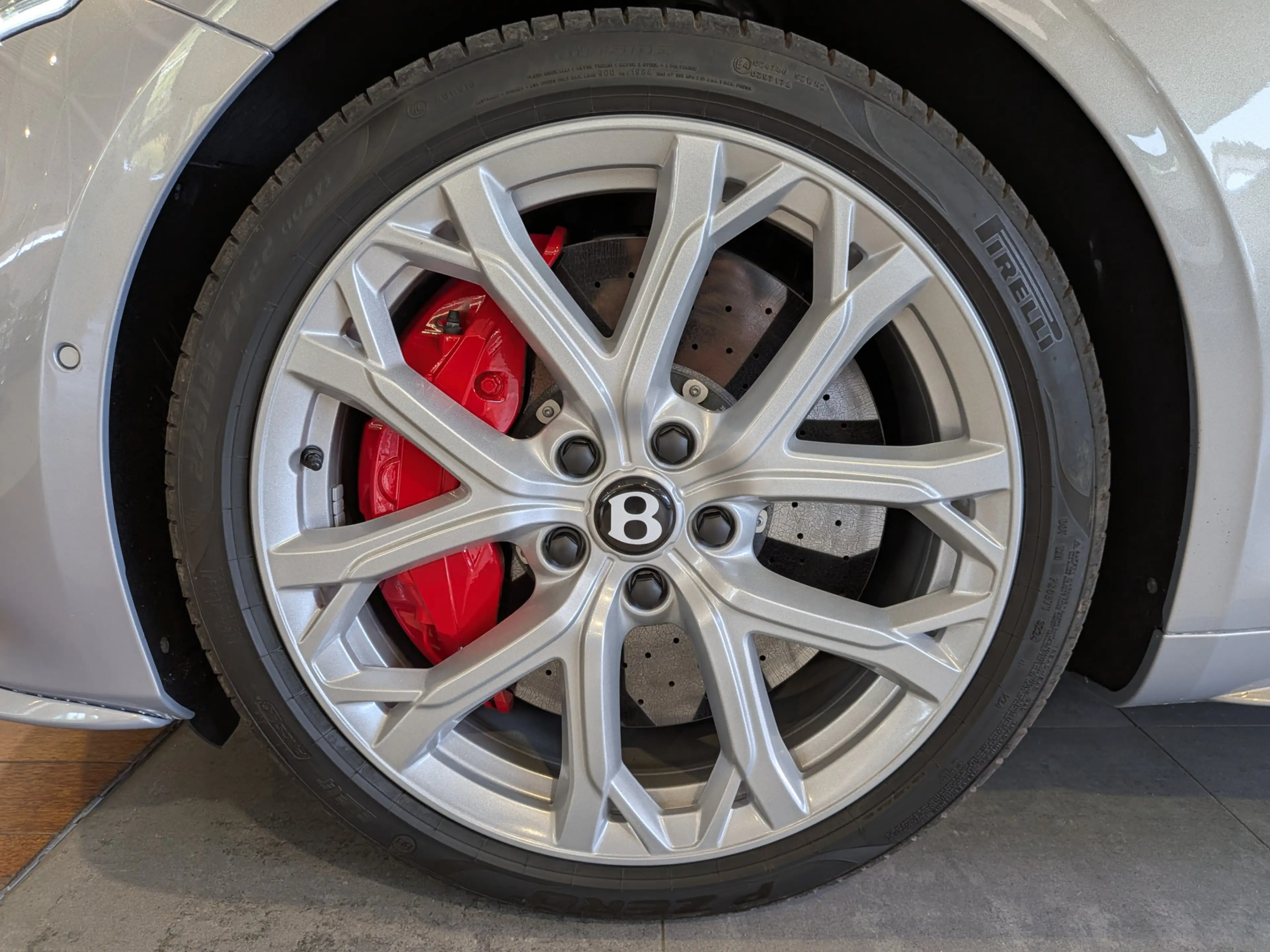 Bentley Continental GTC 4.0 V8 Hybrid Mulliner First 1 Edition — photo 10