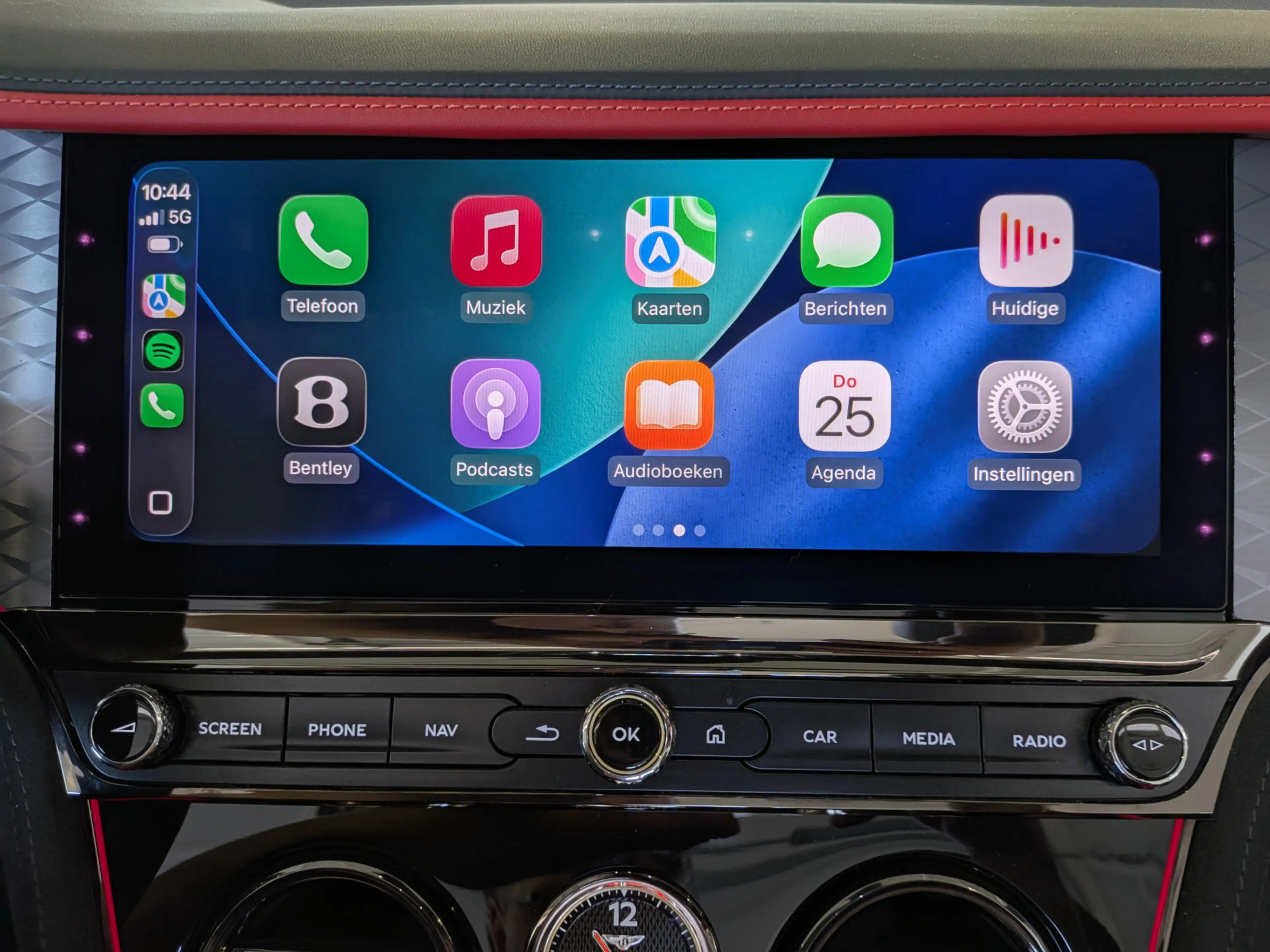 Bentley Continental GTC 4.0 V8 Hybrid Mulliner First 1 Edition — photo 41