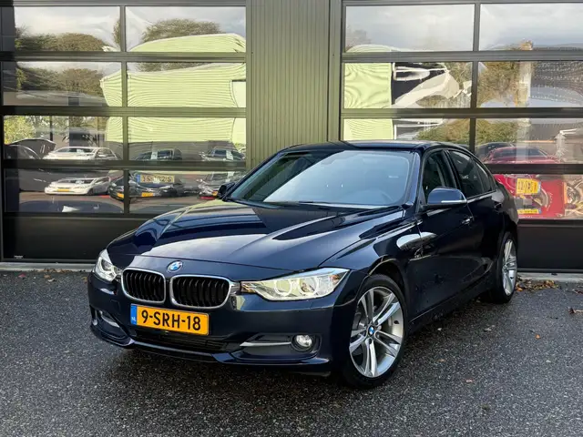 BMW 316 3-Serie 316i Sport Line Imperialblau Metallic Navi