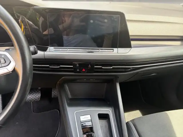 Volkswagen Golf view 9