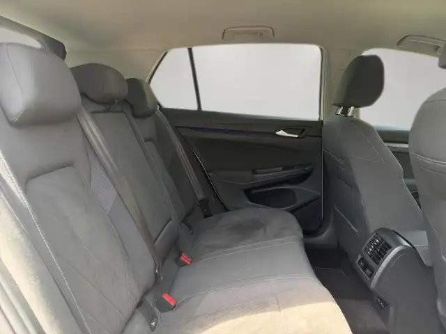 Volkswagen Golf view 13