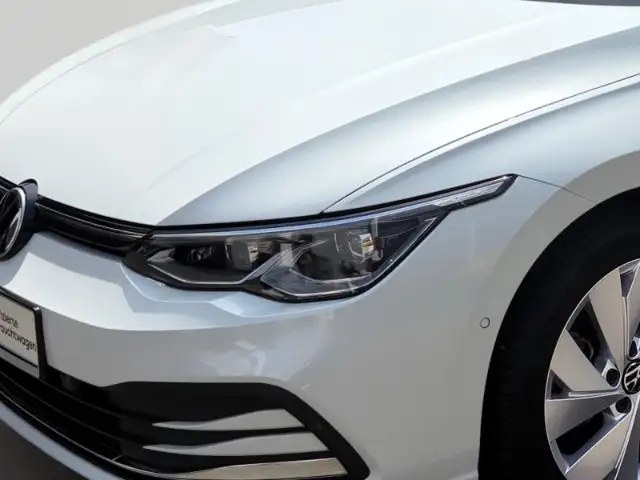 Volkswagen Golf view 5