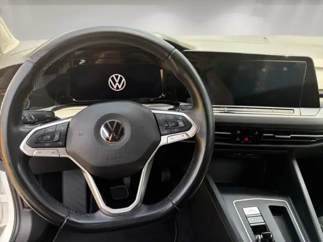 Volkswagen Golf view 10