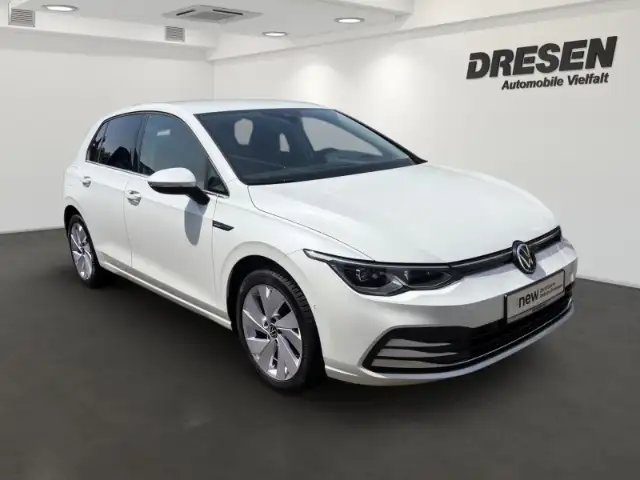Volkswagen Golf view 2