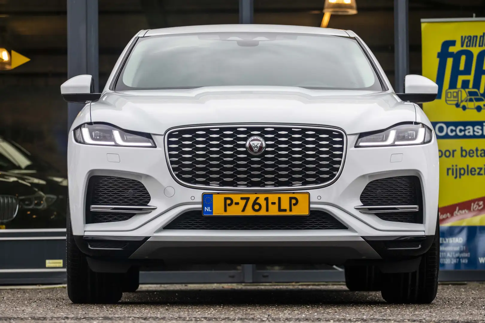 Jaguar F-Pace 2.0 P400e PHEV S Wit - 2