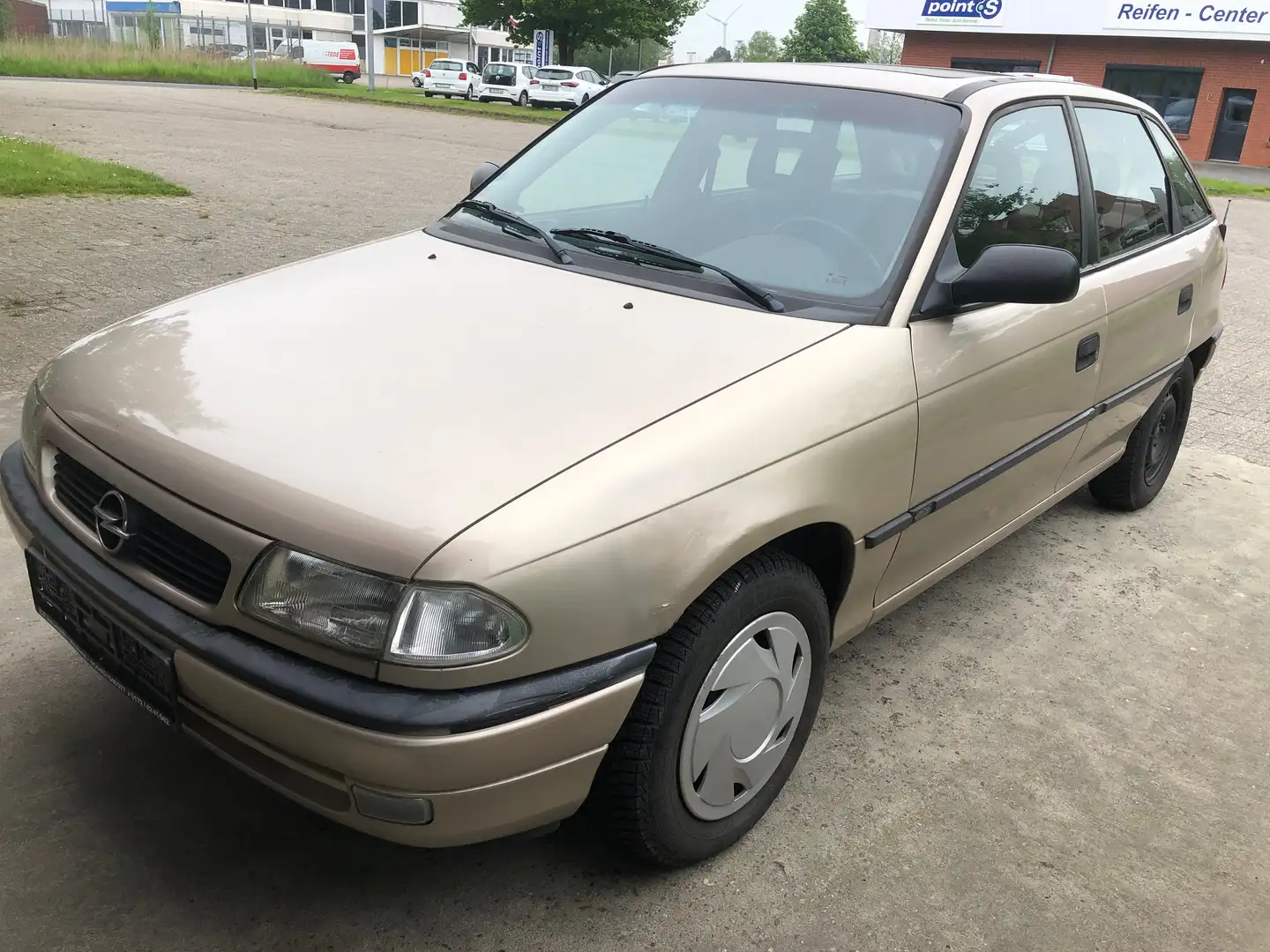 Opel Astra Gold - 2