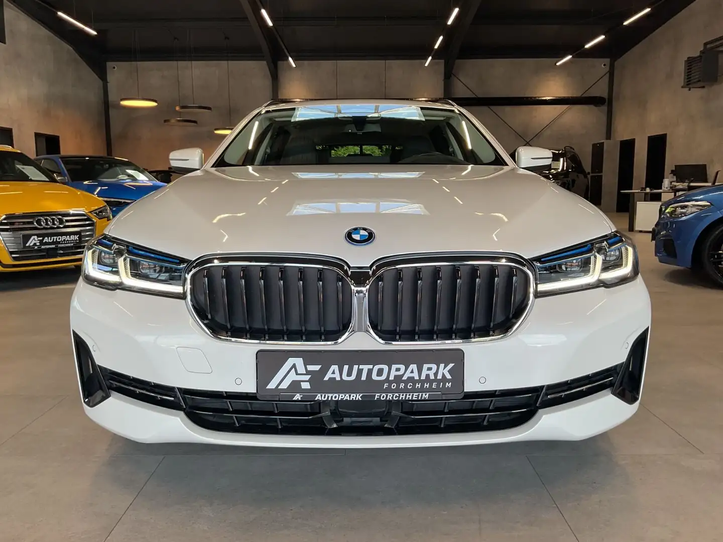 BMW 530 e Touring HuD Kamera Laserl. Leder LiveC. Blanc - 2