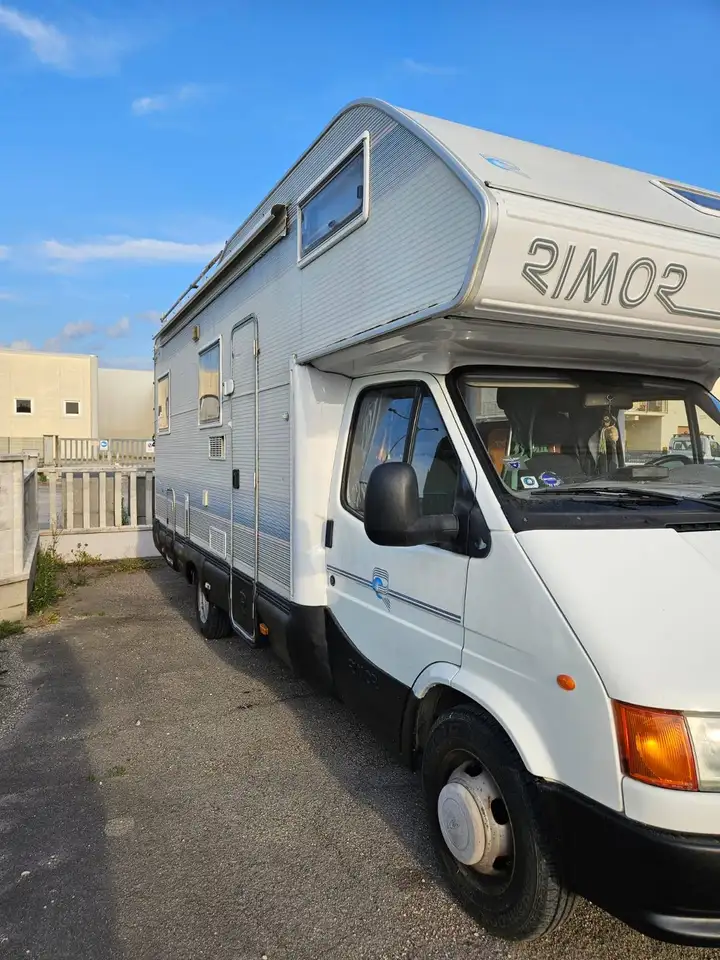 Caravans-Wohnm Ford Super brig 677, foto 2