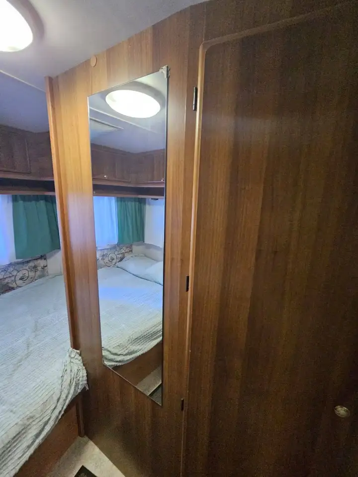 Caravans-Wohnm Ford Super brig 677, foto 9