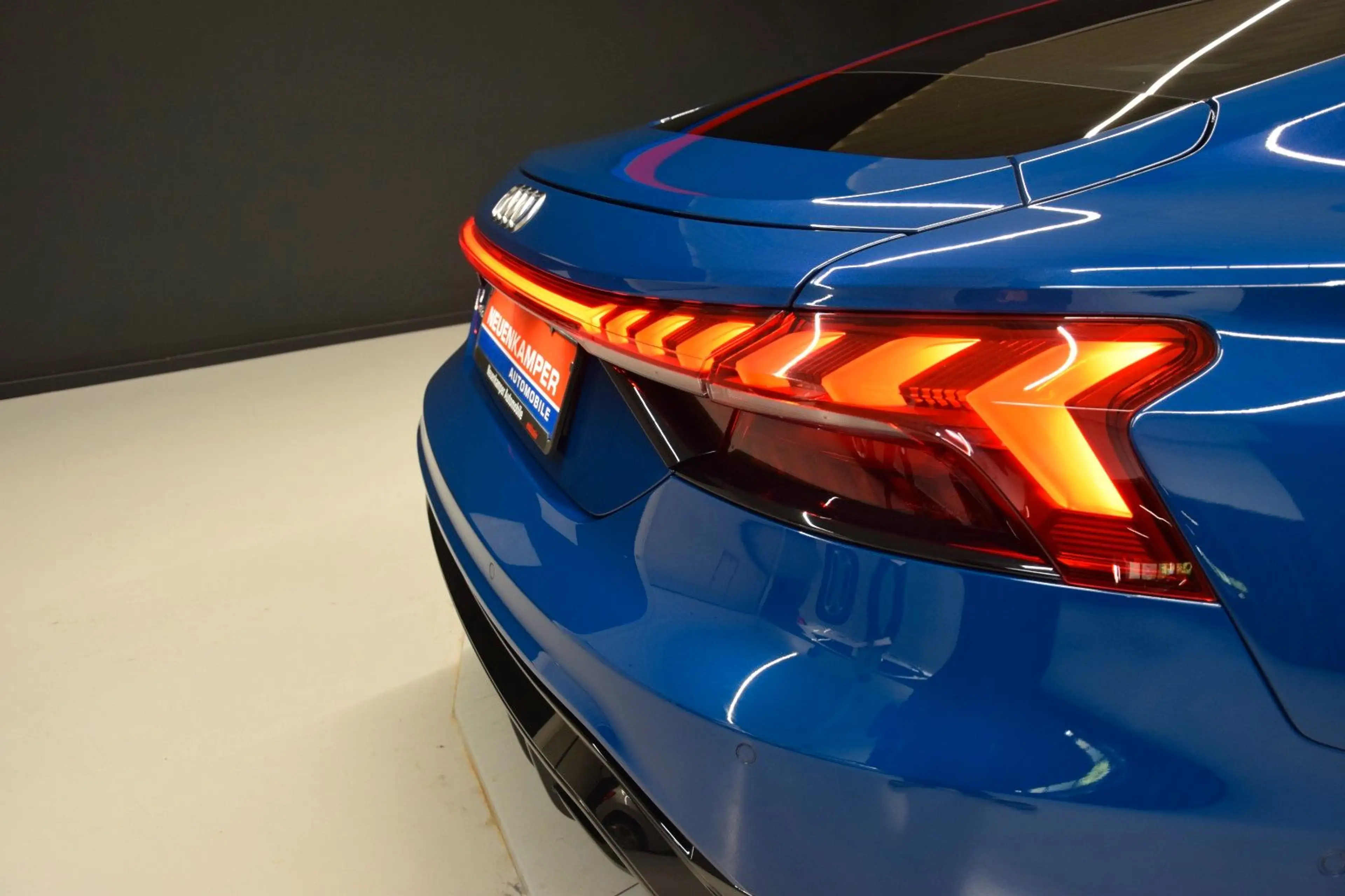 Audi e-tron GT quattro Leder Panorama ACC HeadUp B&O — photo 9