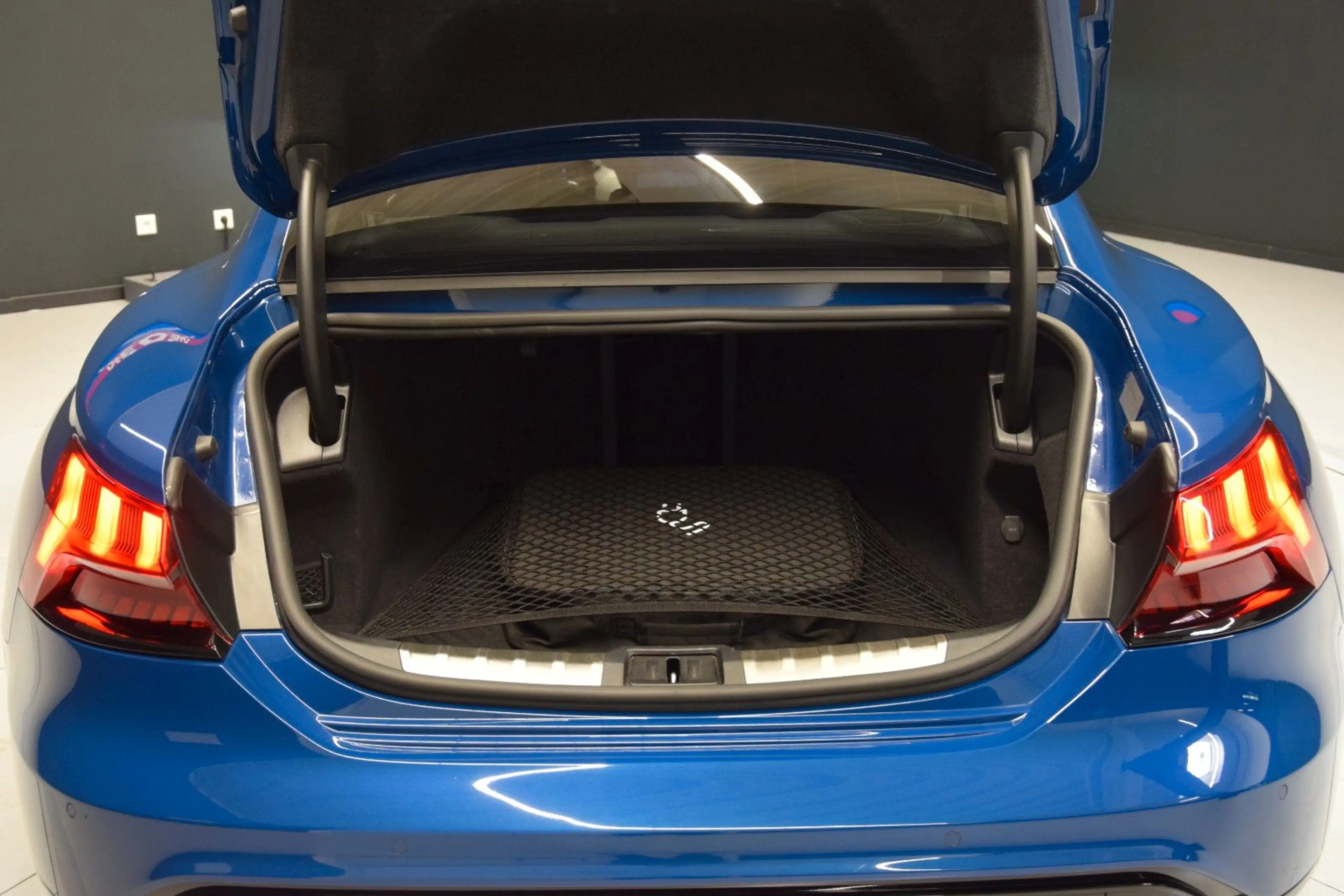 Audi e-tron GT quattro Leder Panorama ACC HeadUp B&O — photo 11