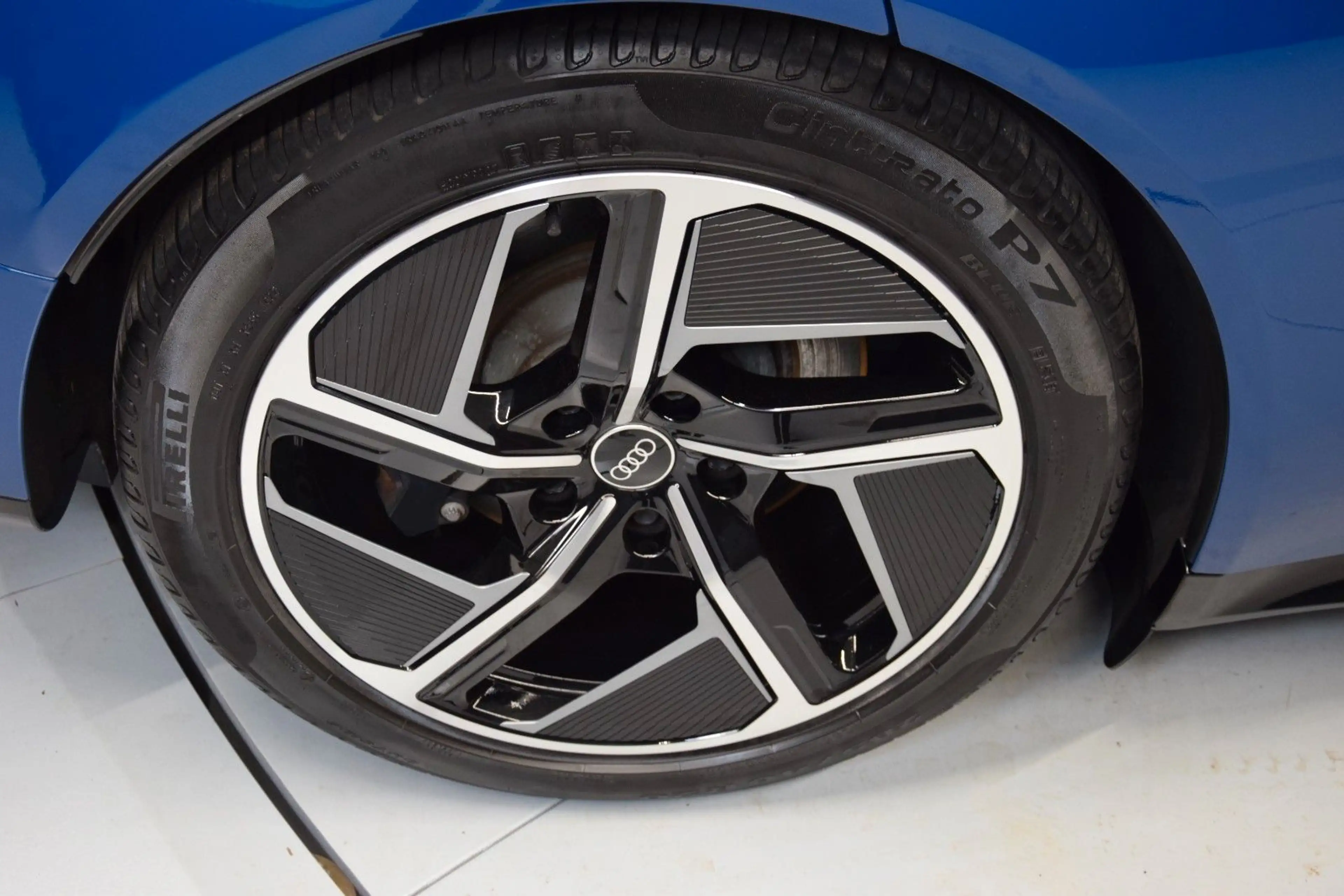 Audi e-tron GT quattro Leder Panorama ACC HeadUp B&O — photo 13