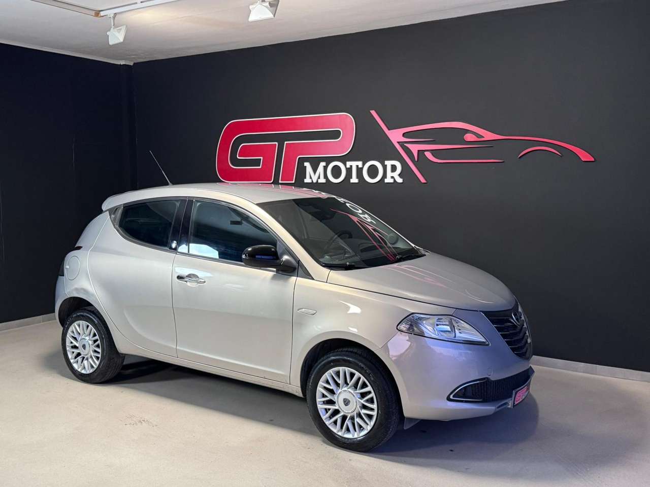Lancia Ypsilon Ypsilon III 0.9 t.air Gold ecochic 80cv, OK NEO