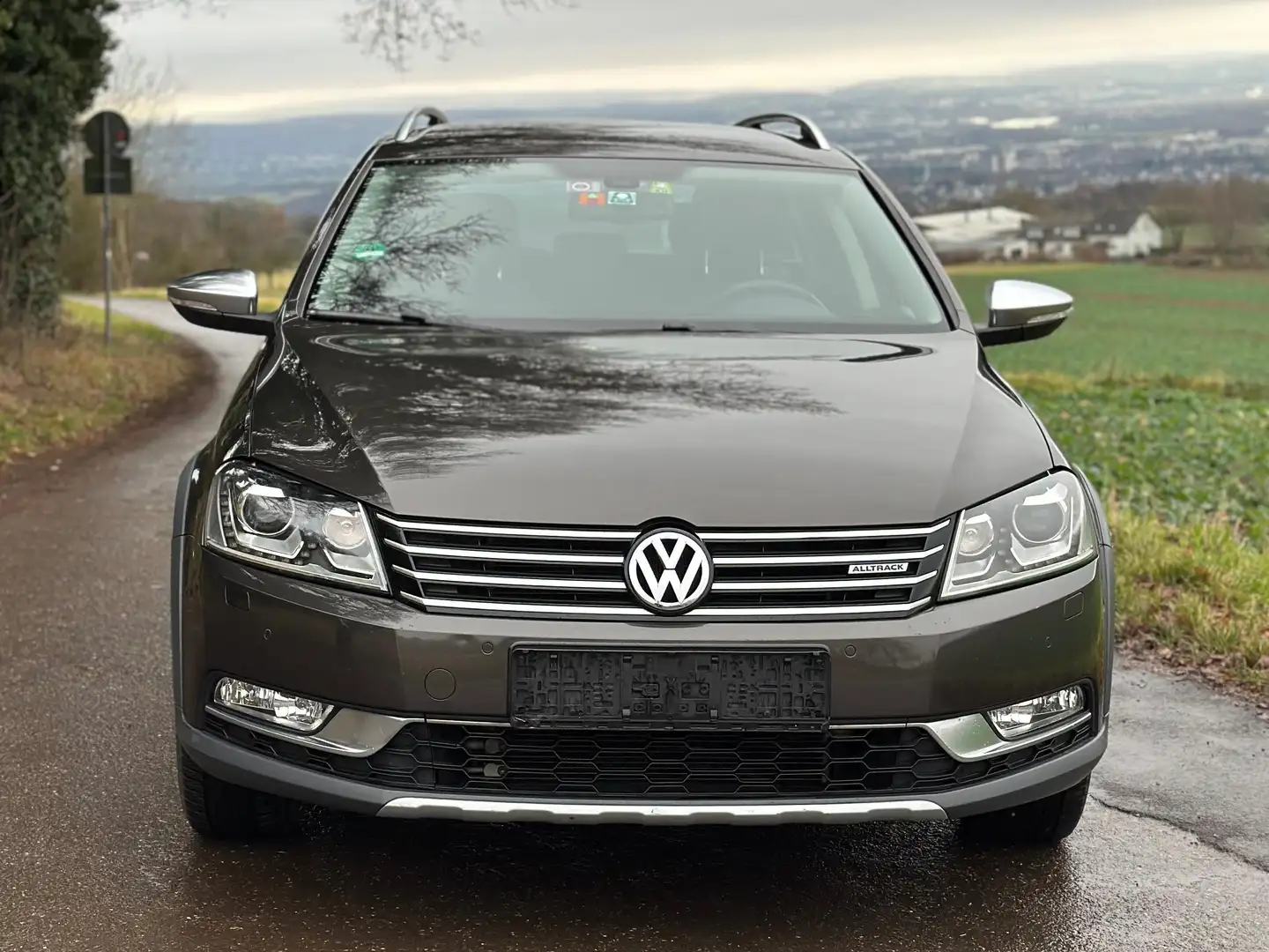 Volkswagen Passat Alltrack Passat Alltrack 2.0 TDI 4Motion DSG BlueMotion Tec Brązowy - 1