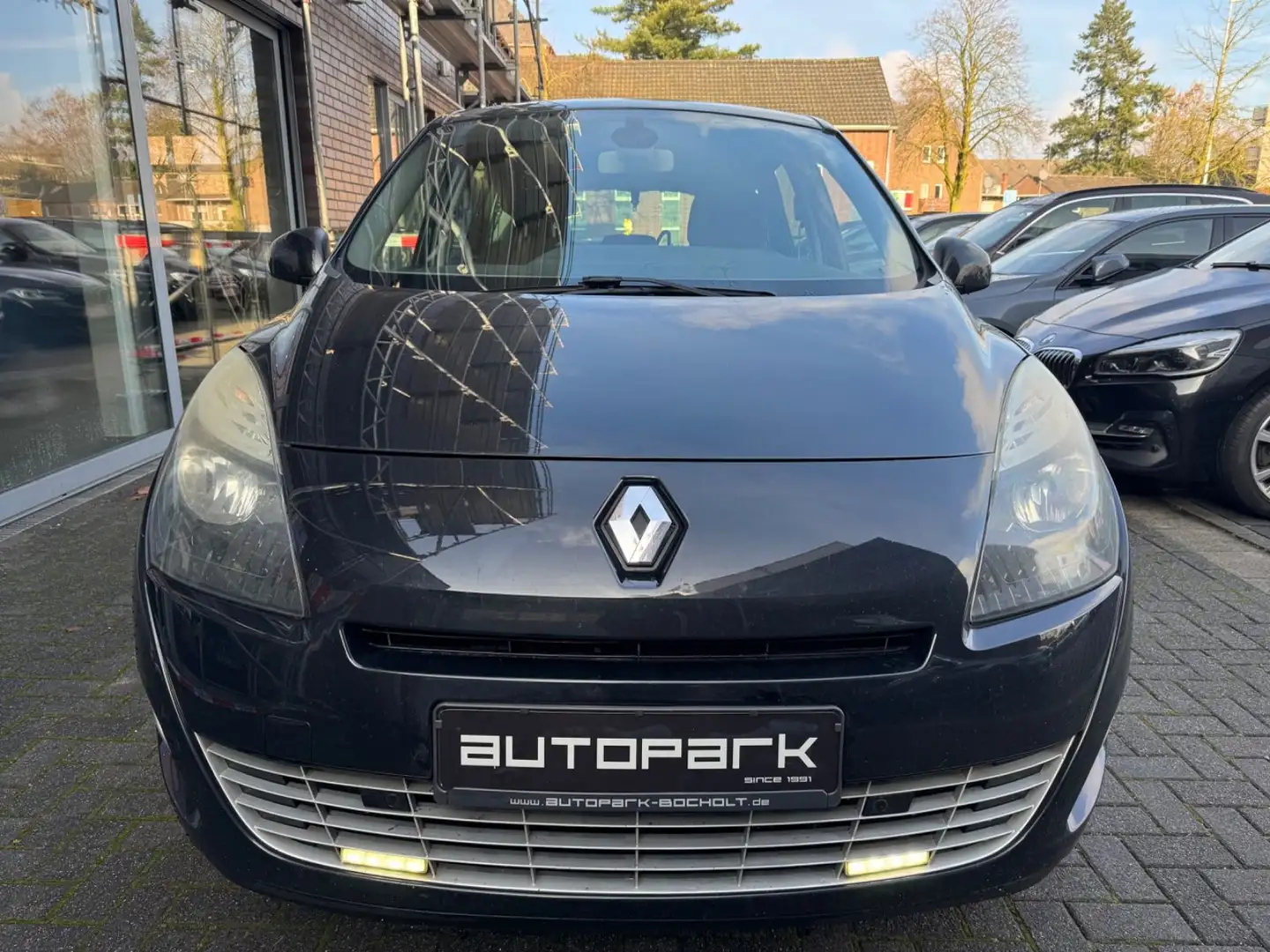 Renault Grand Scenic III BOSE AHK PDC SHZ Klima Tempo Schwarz - 2