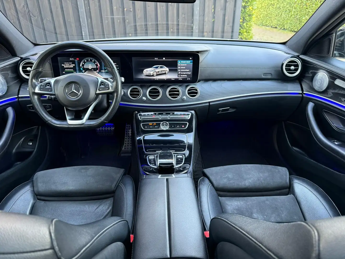 Mercedes-Benz E 200 Prestige Plus AMG - BURMEISTER - PANO Grijs - 2