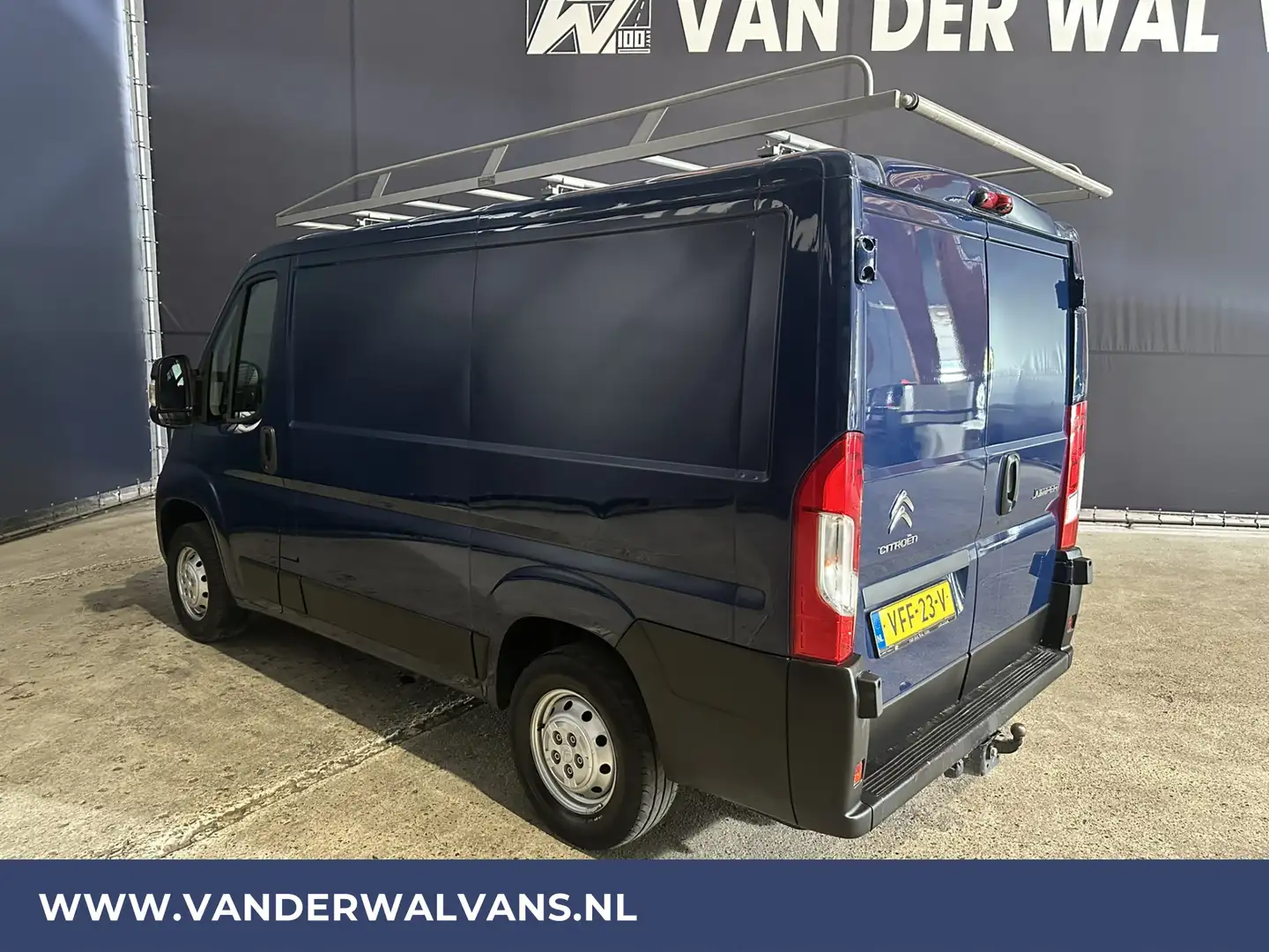 Citroen Jumper 2.2 BlueHDi 120pk L1H1 Airco | 2500kg Trekhaak | I Blauw - 2