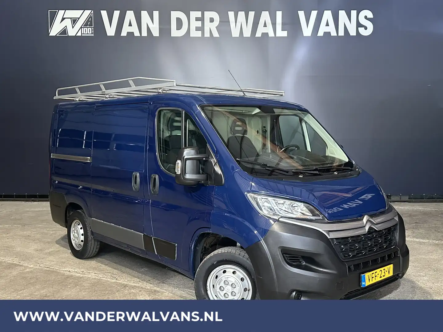 Citroen Jumper 2.2 BlueHDi 120pk L1H1 Airco | 2500kg Trekhaak | I Blauw - 1