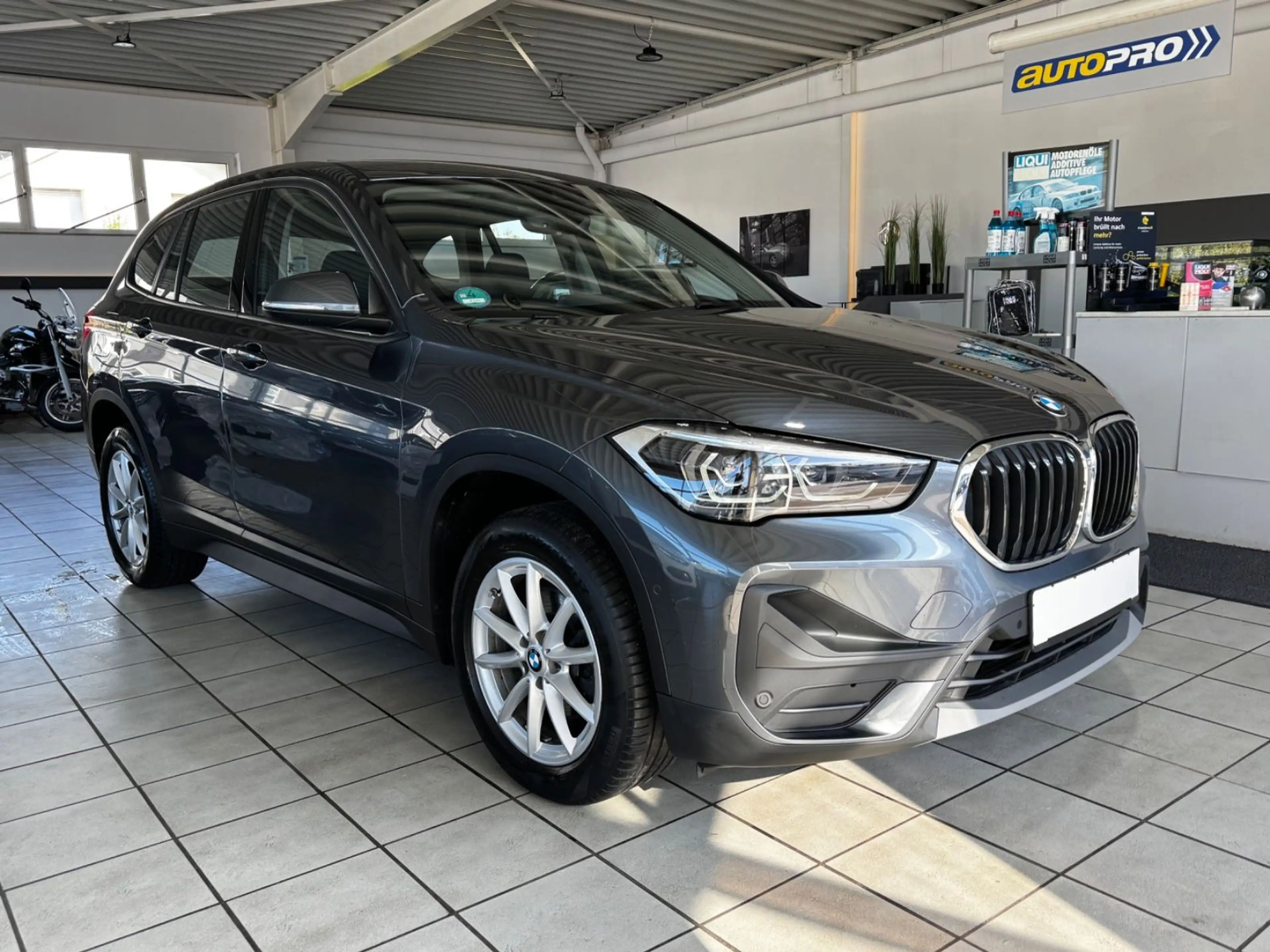 BMW X1 sDrive 18 dA/1.HD/HUD/LED/NAVI/CAM/PDC/TEL/BT — photo 7