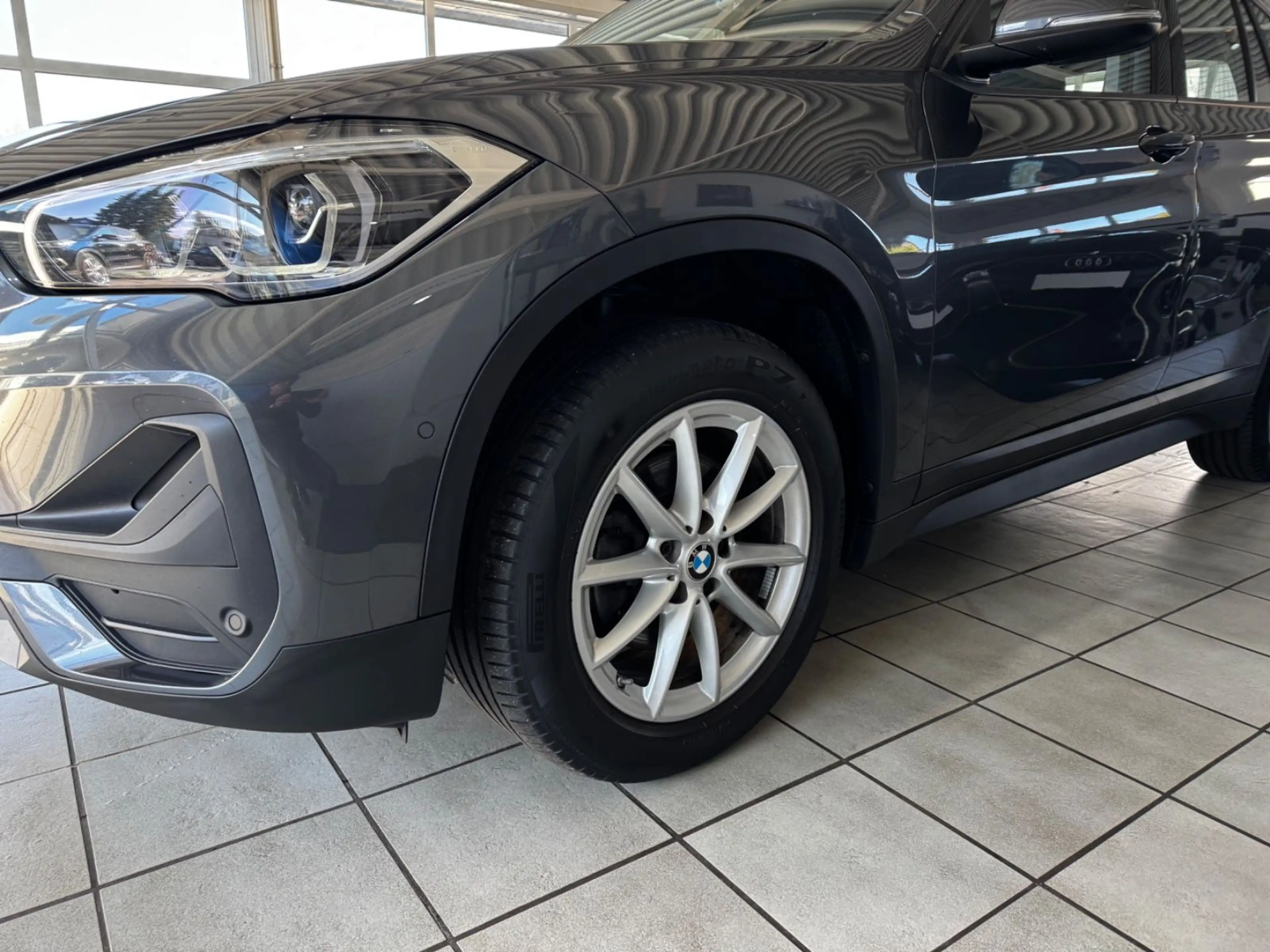 BMW X1 sDrive 18 dA/1.HD/HUD/LED/NAVI/CAM/PDC/TEL/BT — photo 11