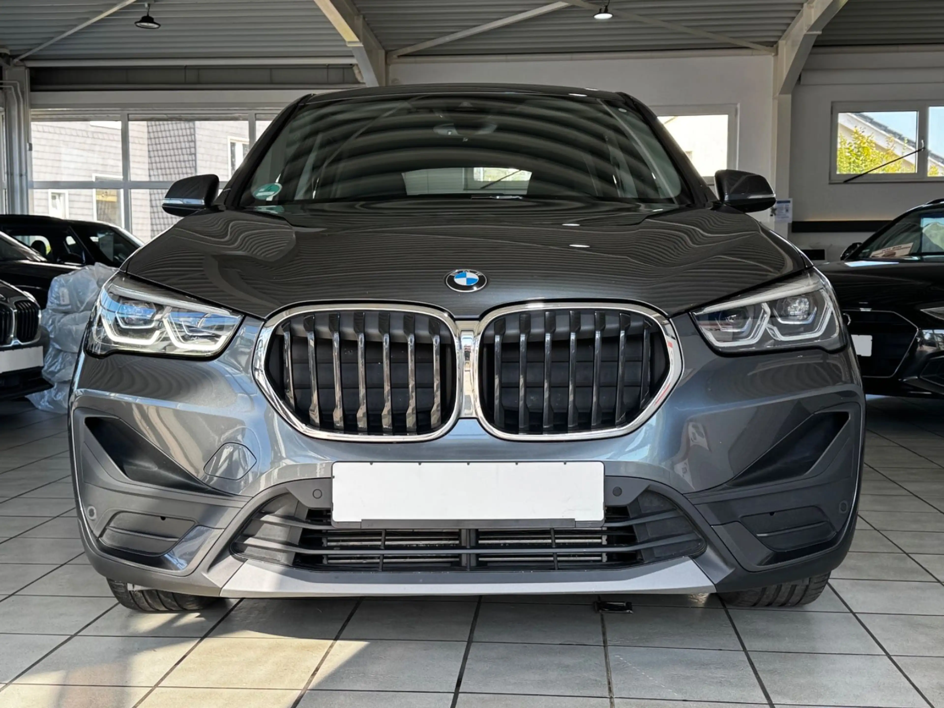 BMW X1 sDrive 18 dA/1.HD/HUD/LED/NAVI/CAM/PDC/TEL/BT — photo 8