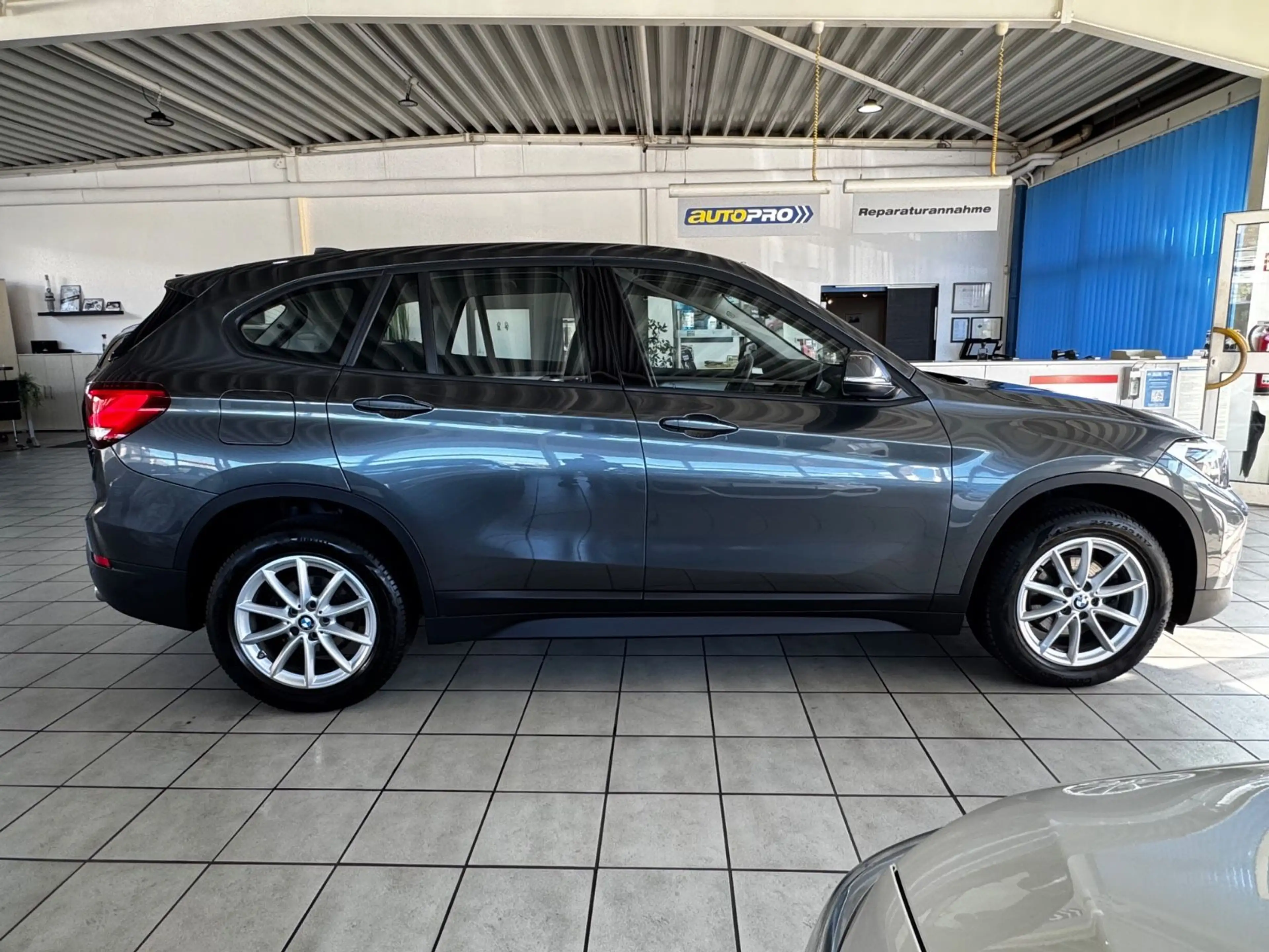 BMW X1 sDrive 18 dA/1.HD/HUD/LED/NAVI/CAM/PDC/TEL/BT — photo 6