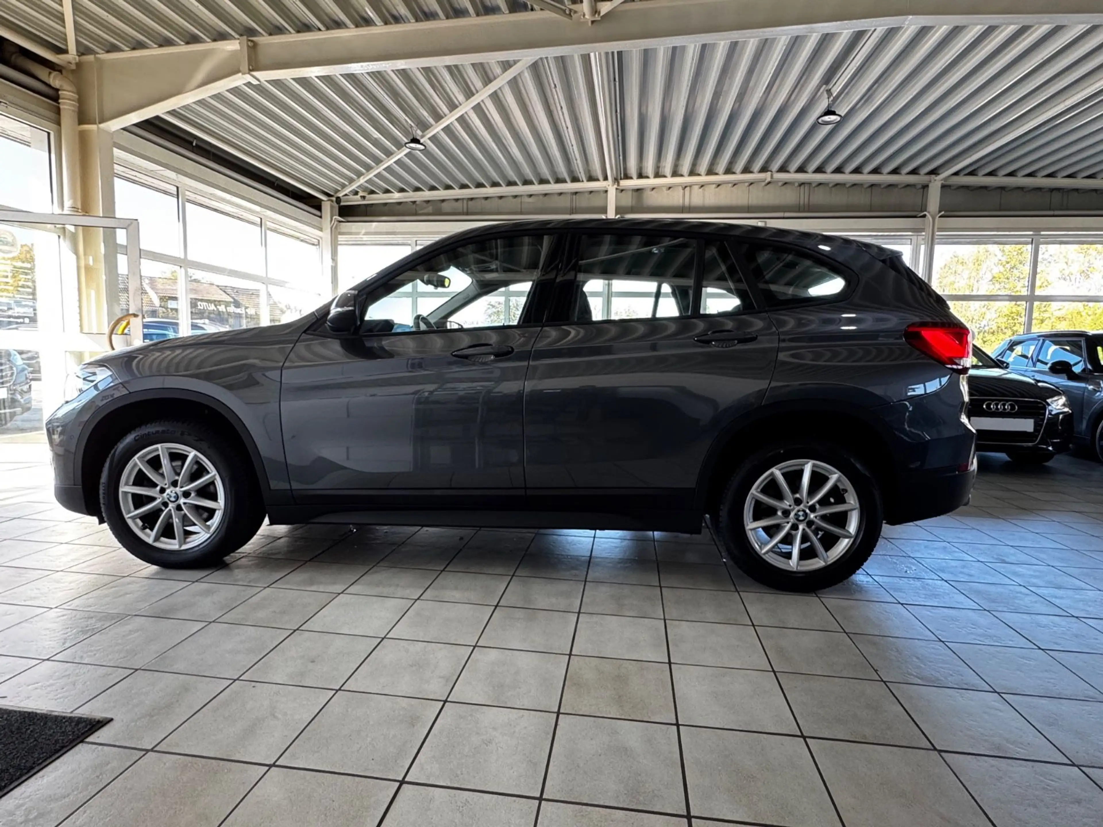 BMW X1 sDrive 18 dA/1.HD/HUD/LED/NAVI/CAM/PDC/TEL/BT — photo 2