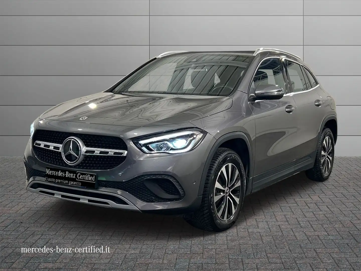 Mercedes-Benz GLA 180 d Sport auto Grigio - 1