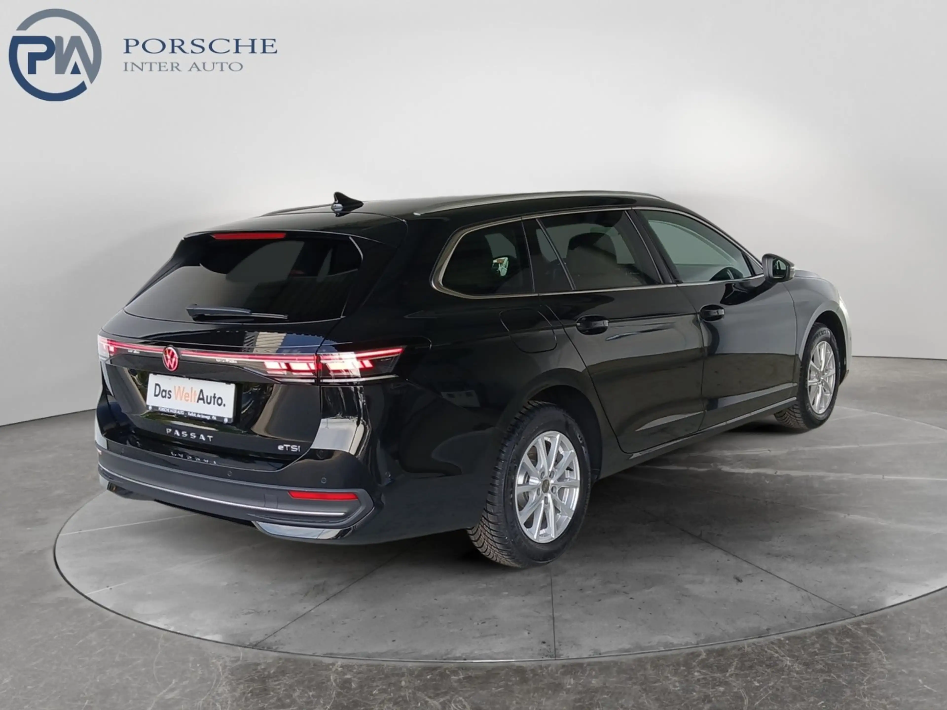 Volkswagen Passat Variant Business eTSI DSG — photo 5