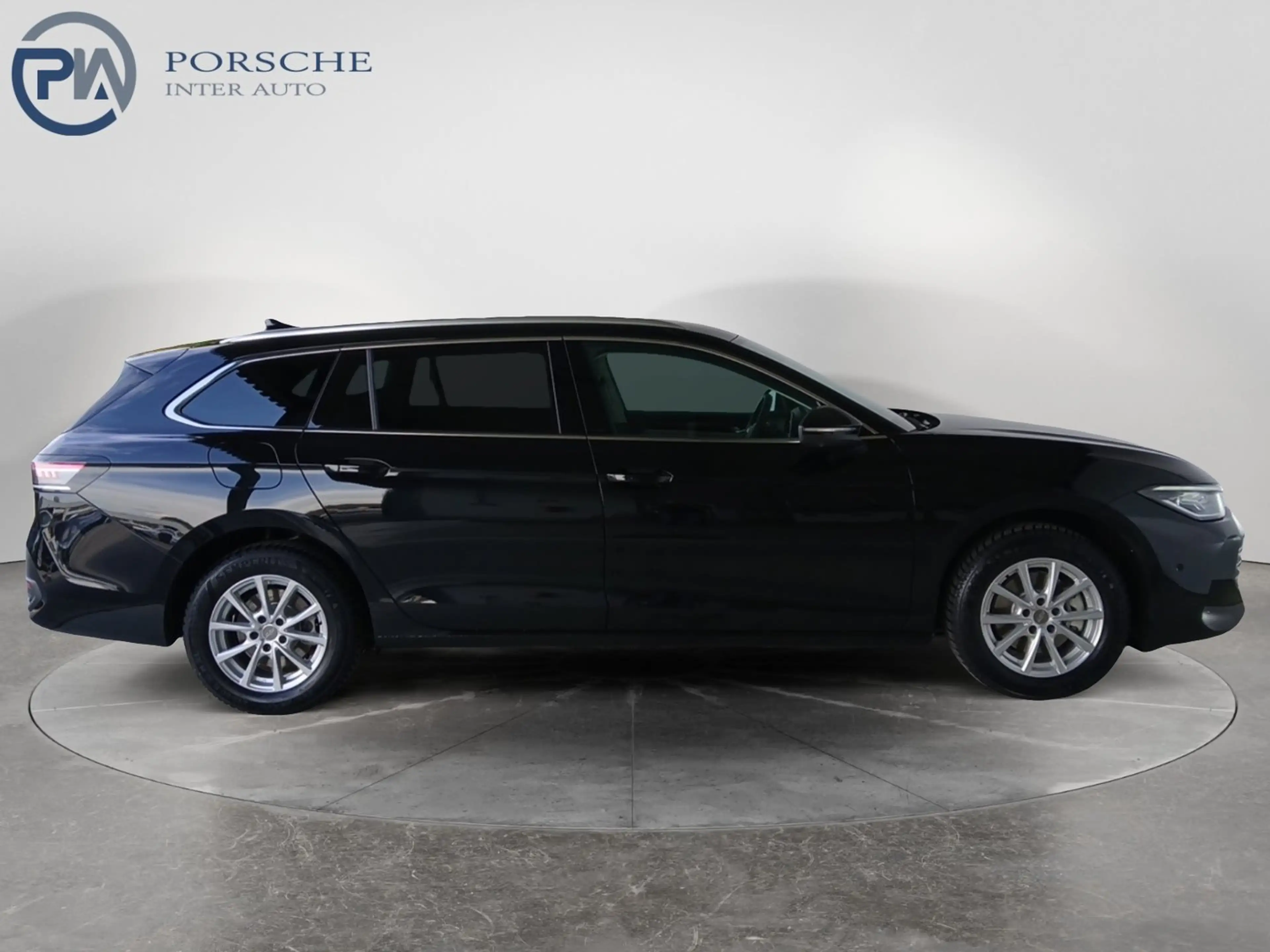 Volkswagen Passat Variant Business eTSI DSG — photo 6