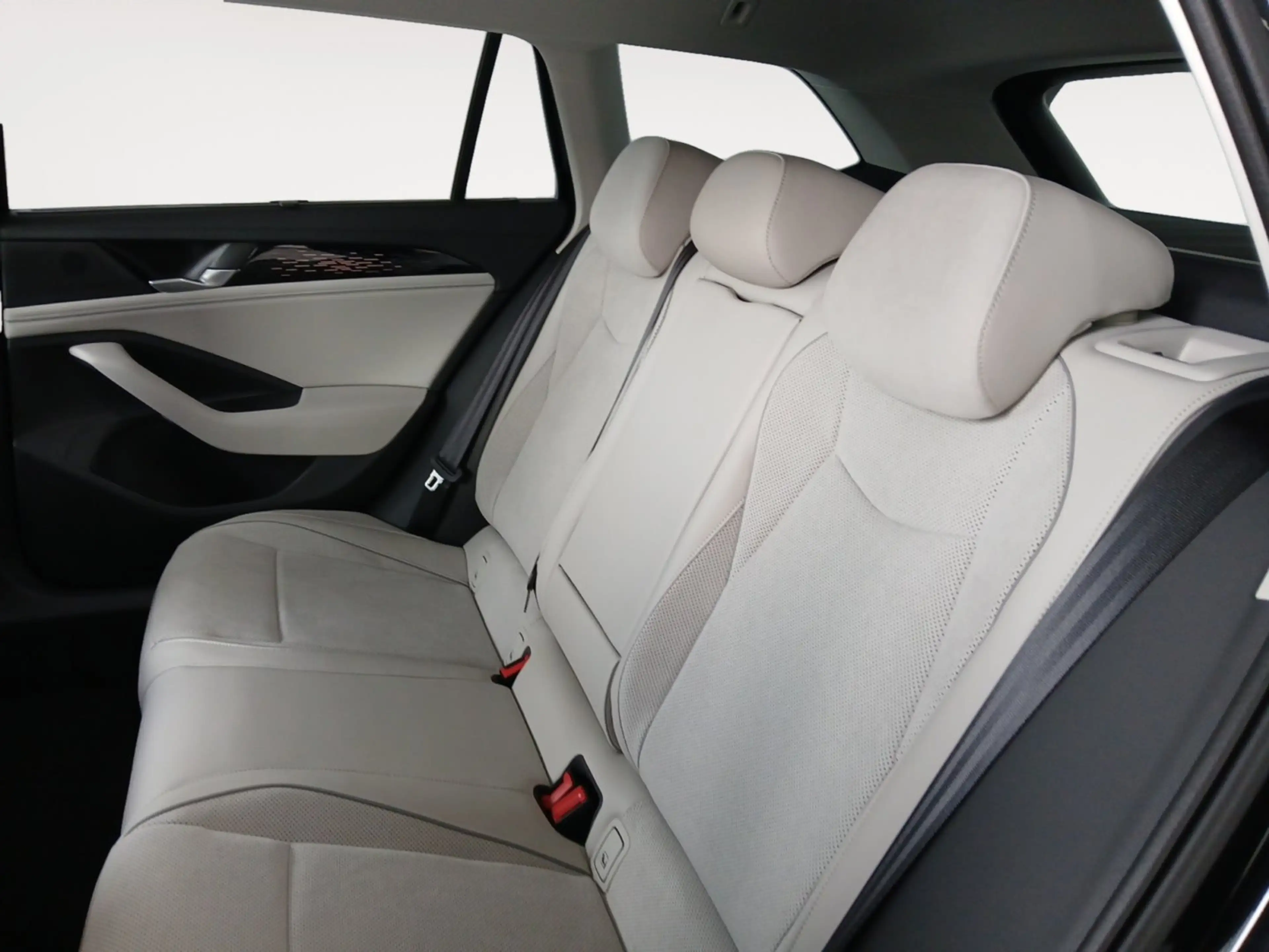 Volkswagen Passat Variant Business eTSI DSG — photo 15