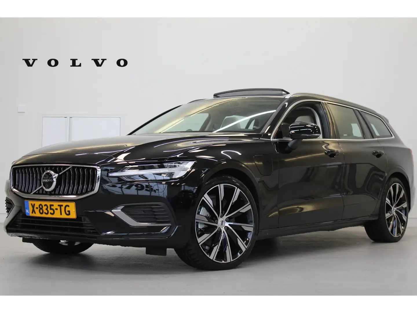 Volvo V60 T6 AWD Ultra Bright 350PK | B&W Audio | Gelam Glas Negru - 1