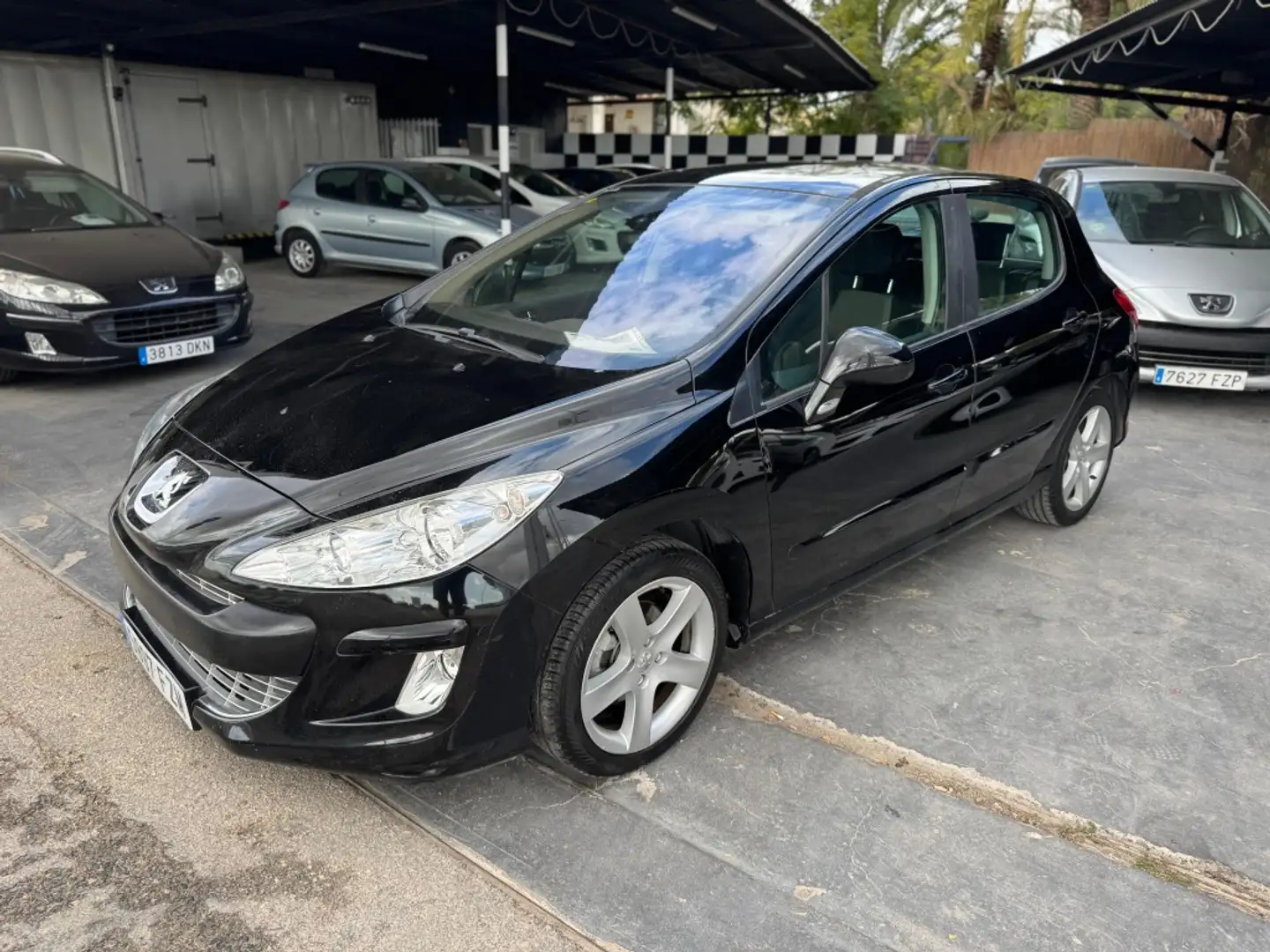 Peugeot 308 1.6HDI FAP Premium Noir - 1