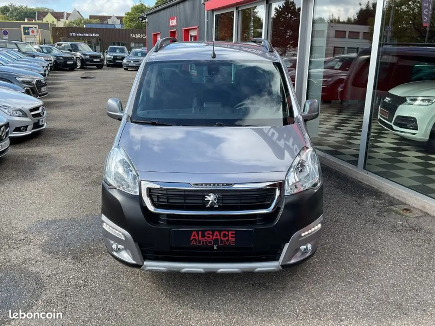 Peugeot Partner Tepee 1.6 BLUEHDI 120CH OUTDOOR S&S Grau - 2