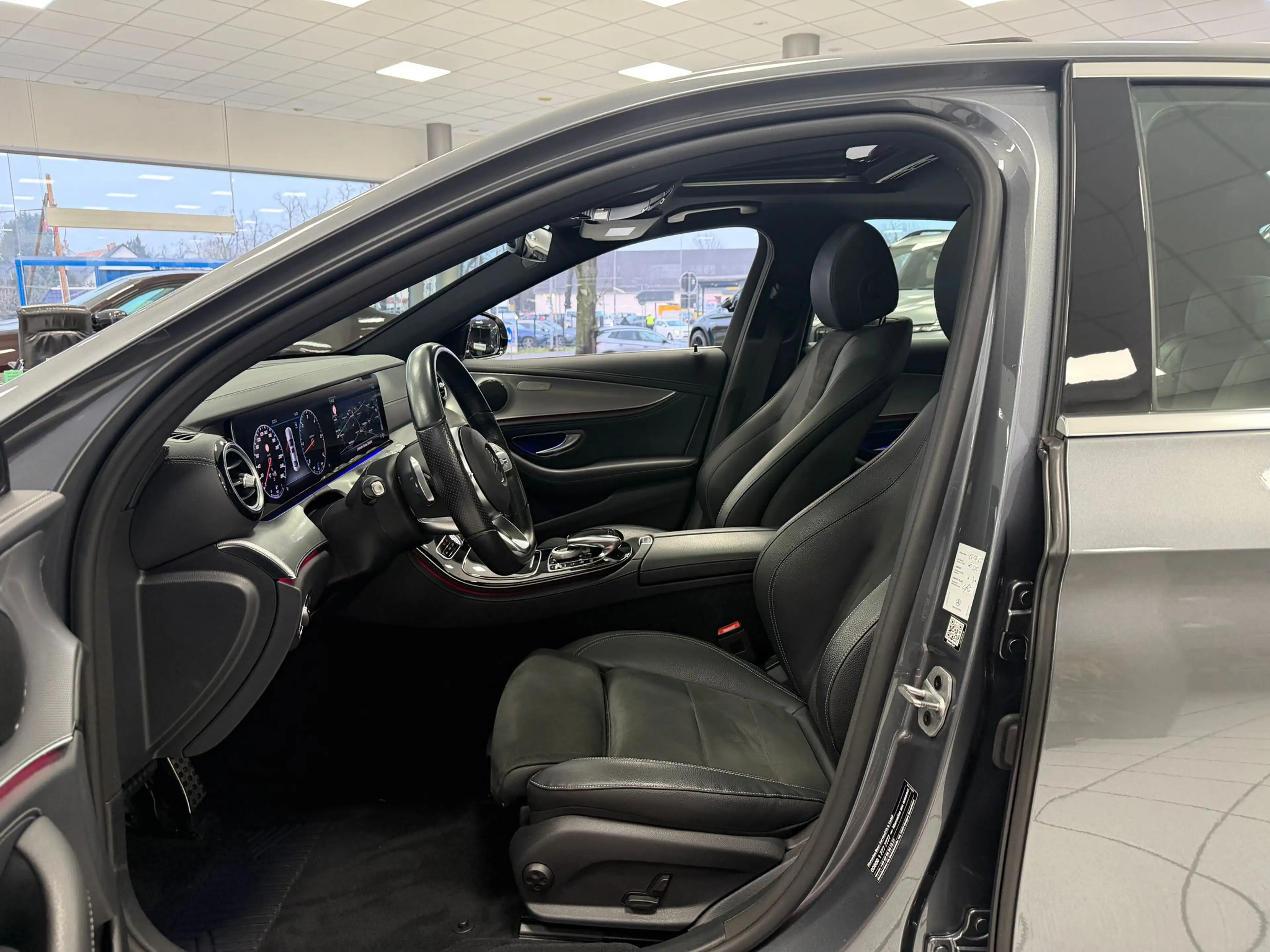 Mercedes-Benz E 400 d 4MATIC*AMG*ESD*MULTIBEAM*WIDESCREEN*360° — photo 10