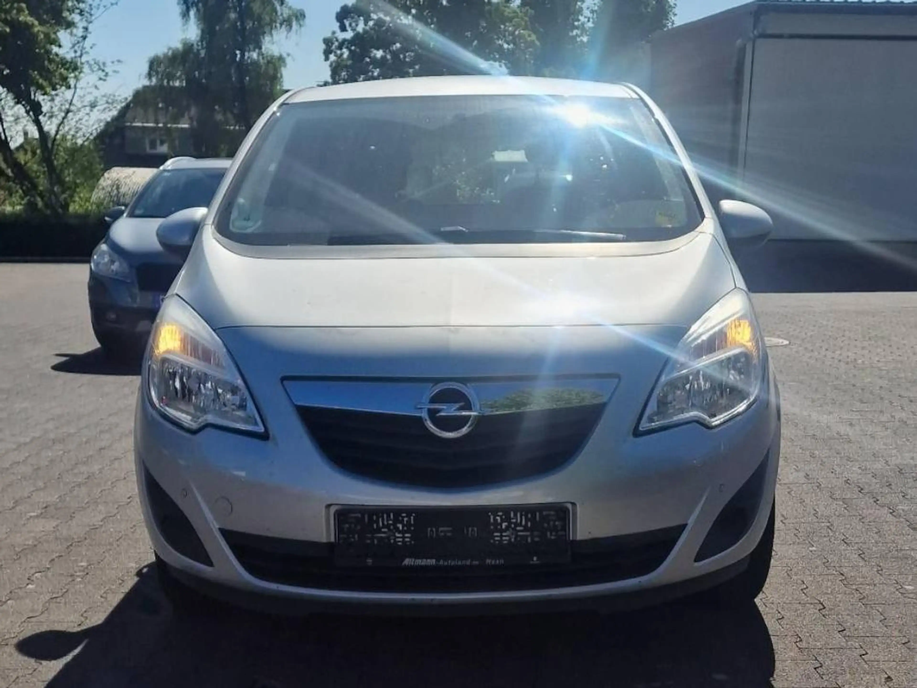 Opel Meriva Active. Fahrrad Träger. Aus 1HAND