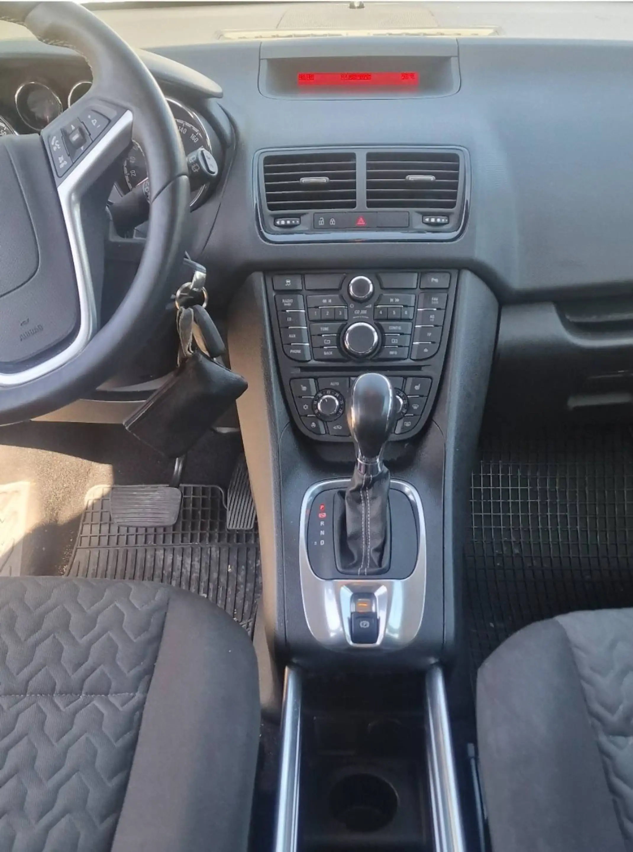 Opel Meriva Active. Fahrrad Träger. Aus 1HAND — photo 10