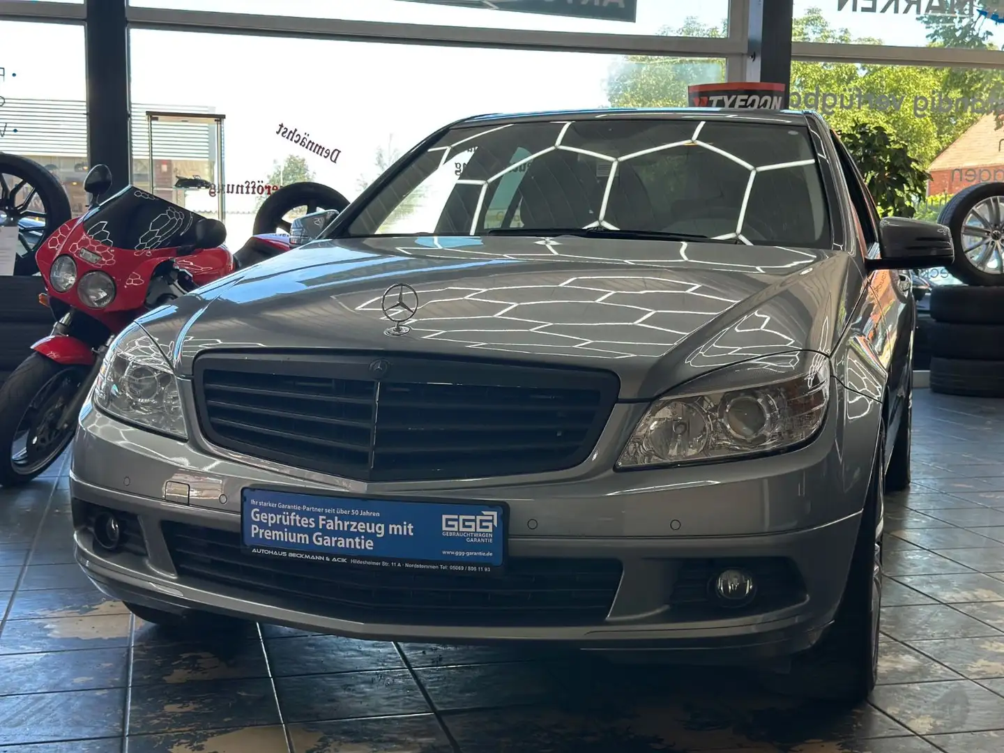 Mercedes-Benz C 180 C -Klasse Lim. C 180 Kompressor Silber - 2