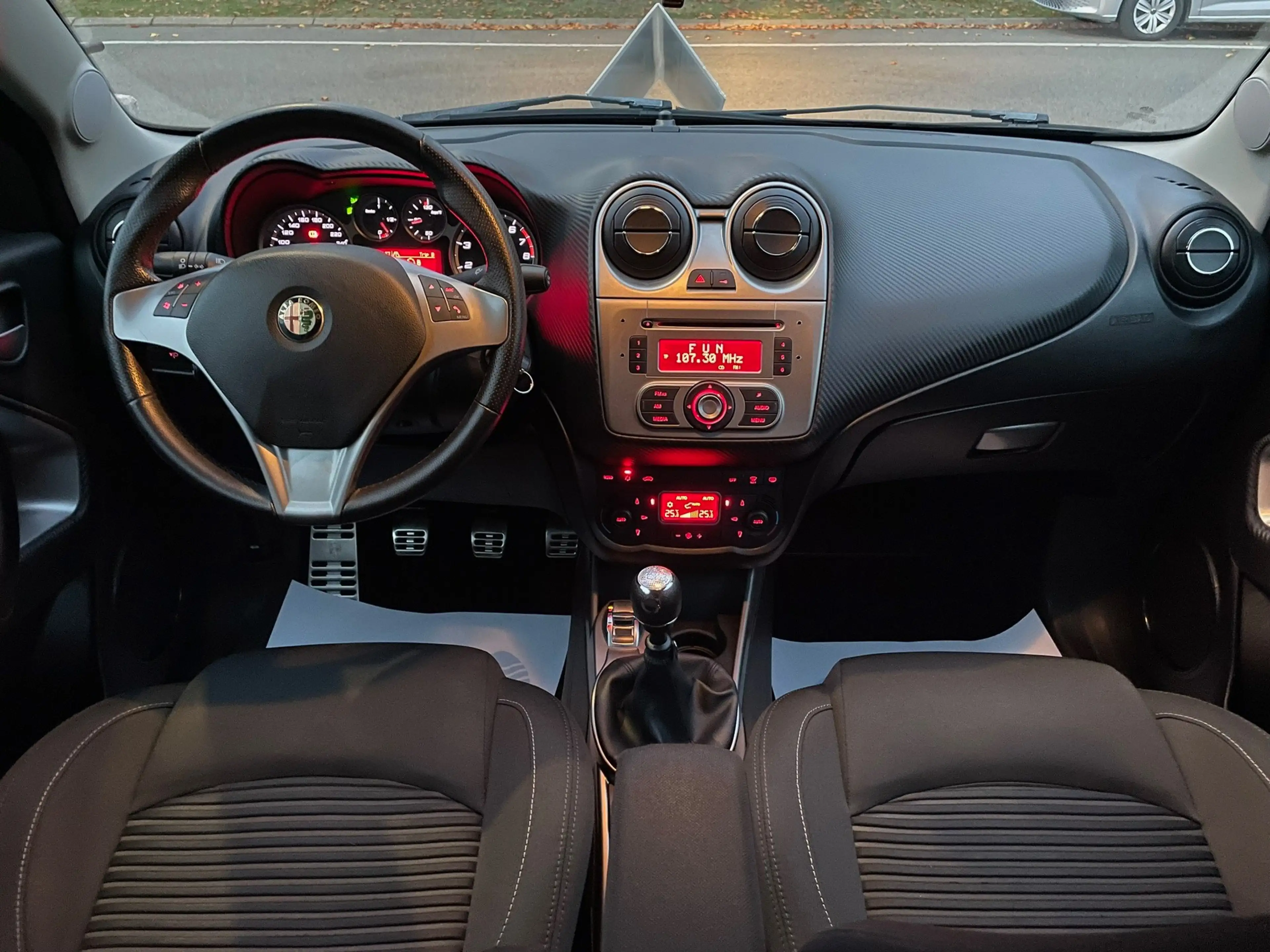 Alfa Romeo MiTo 🏴Mito 1.4i TURISMO⚠️GARANTIE 12 MOIS⚠️N — photo 11