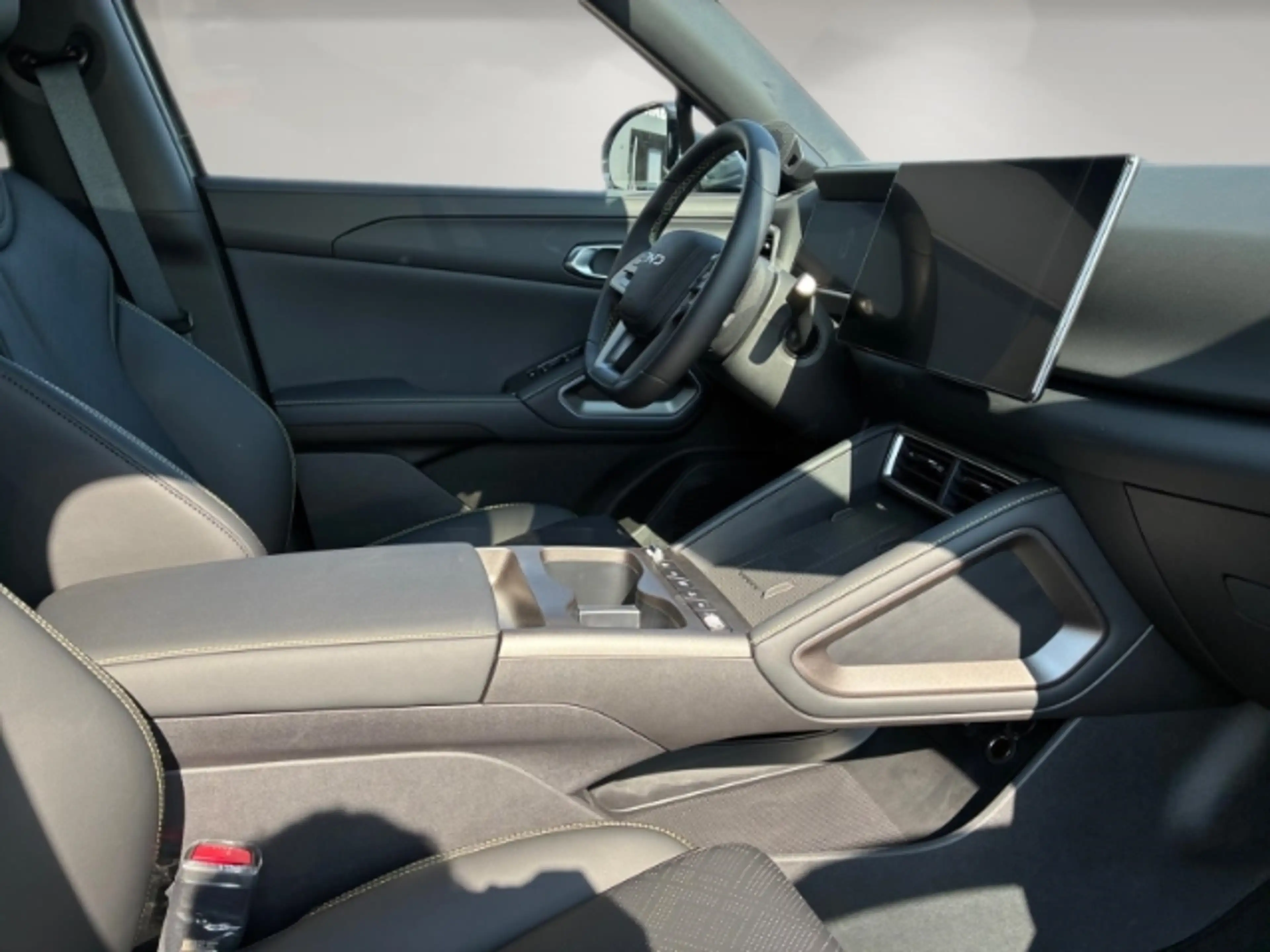 BYD Atto 2 1.5 DM-i Boost/360 Kamera/Navi/Sitzheizung/LED/Kli — photo 15