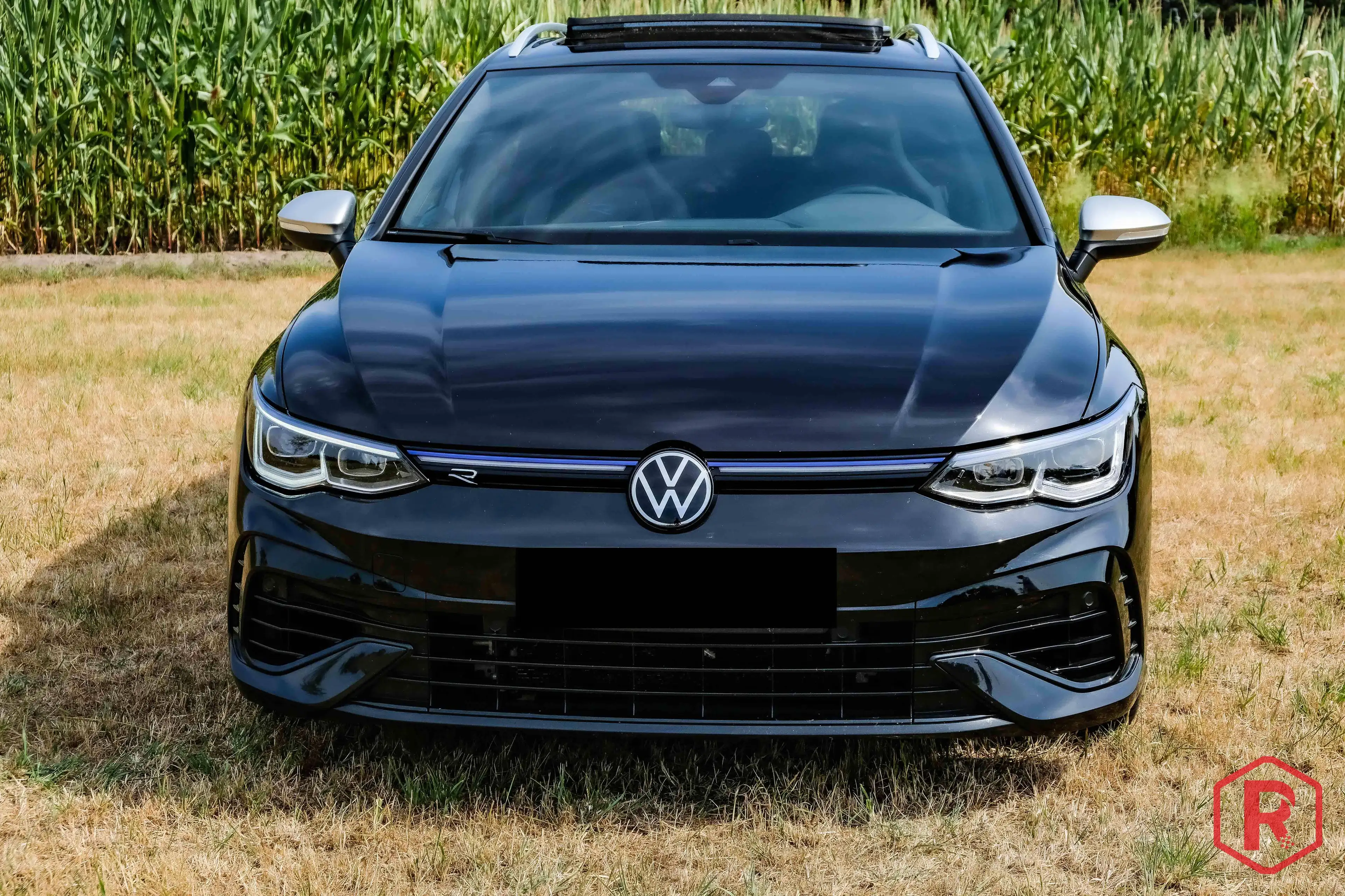 Volkswagen Golf R Variant 2.0 320pk Pano IQ Drive Matrix — photo 8