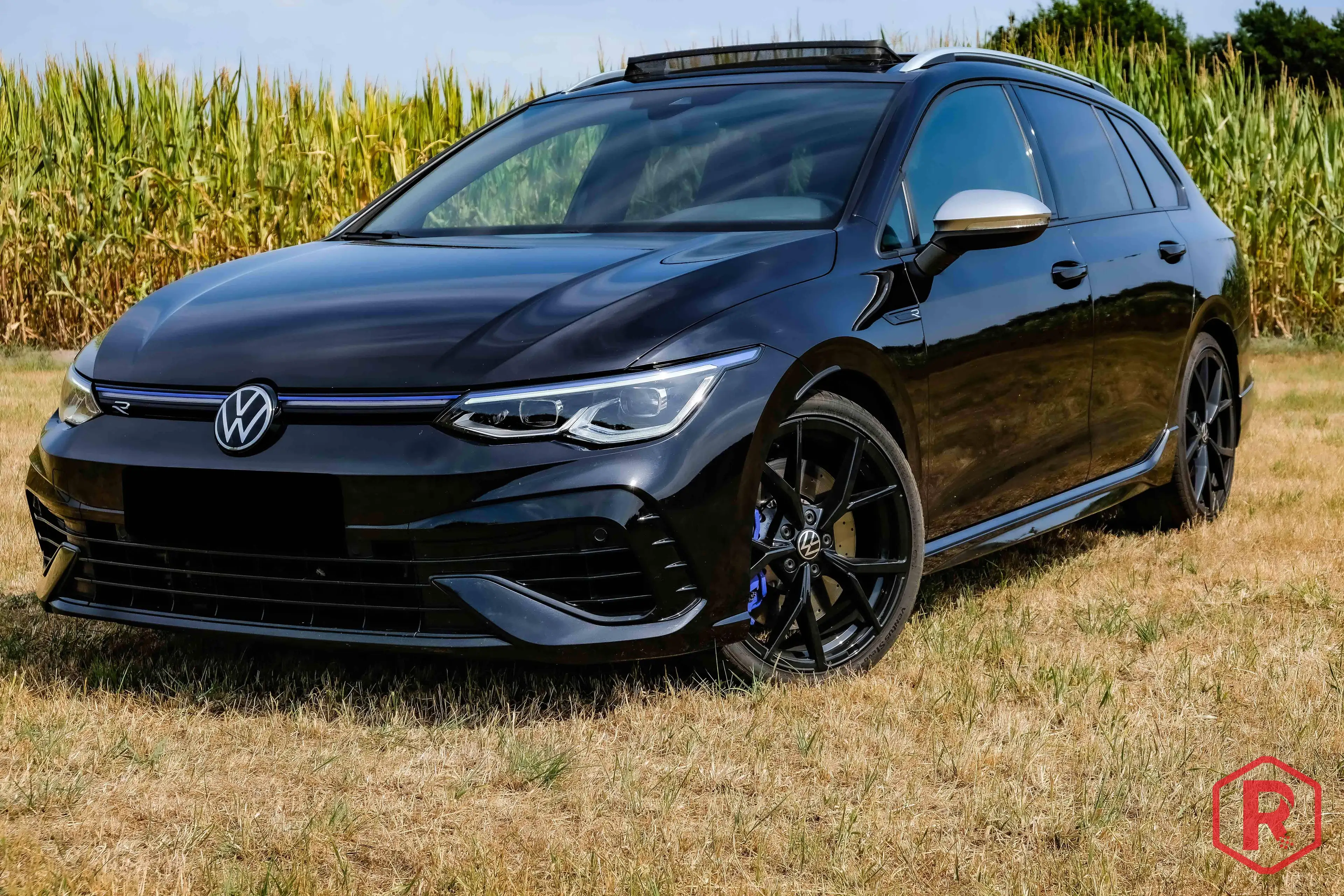 Volkswagen Golf R Variant 2.0 320pk Pano IQ Drive Matrix — photo 7